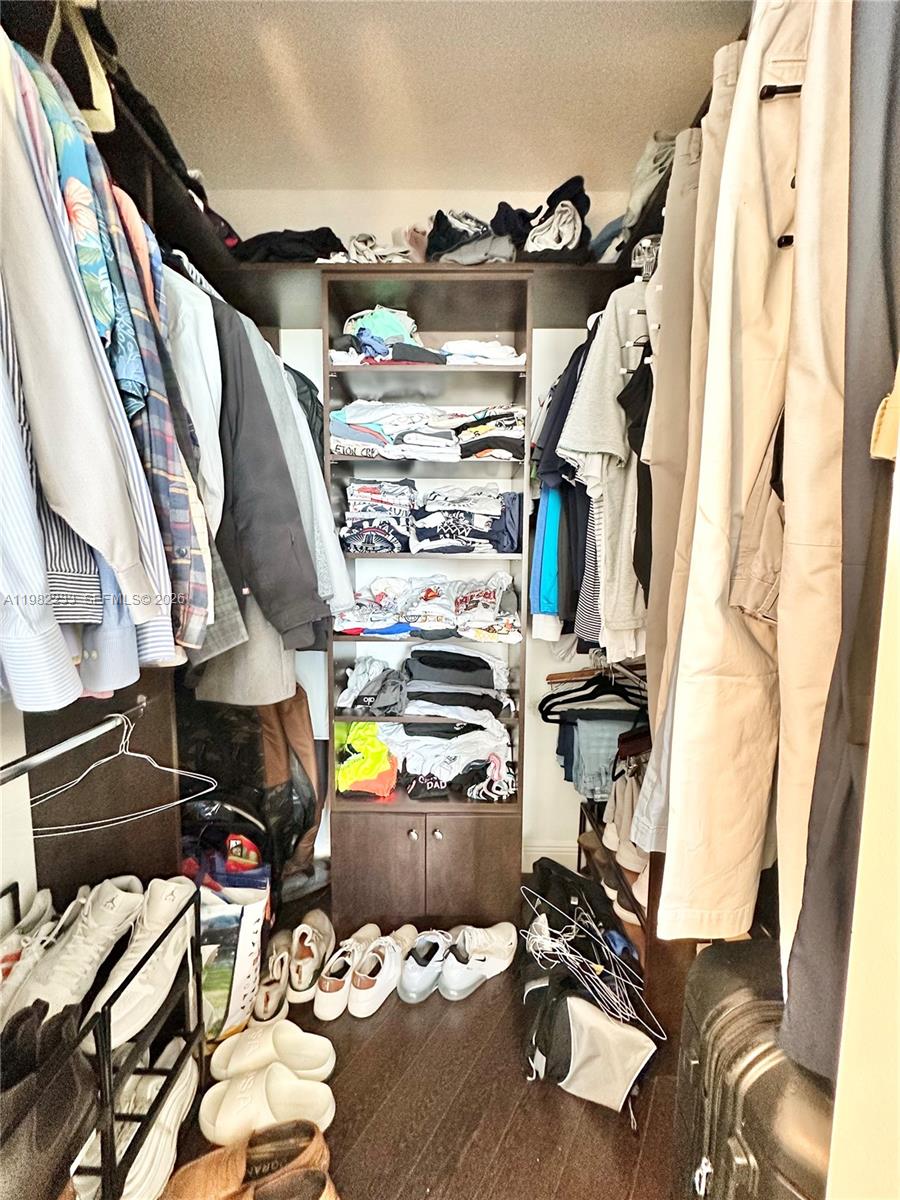 335 S Biscayne Blvd #2702 Miami, FL 33131