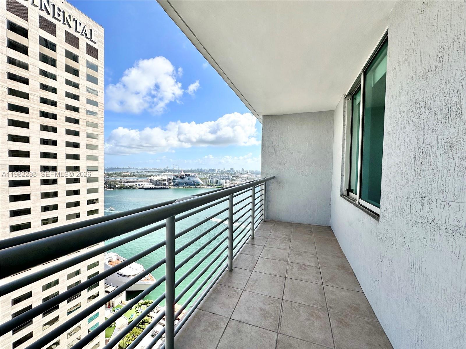 335 S Biscayne Blvd #2702 Miami, FL 33131
