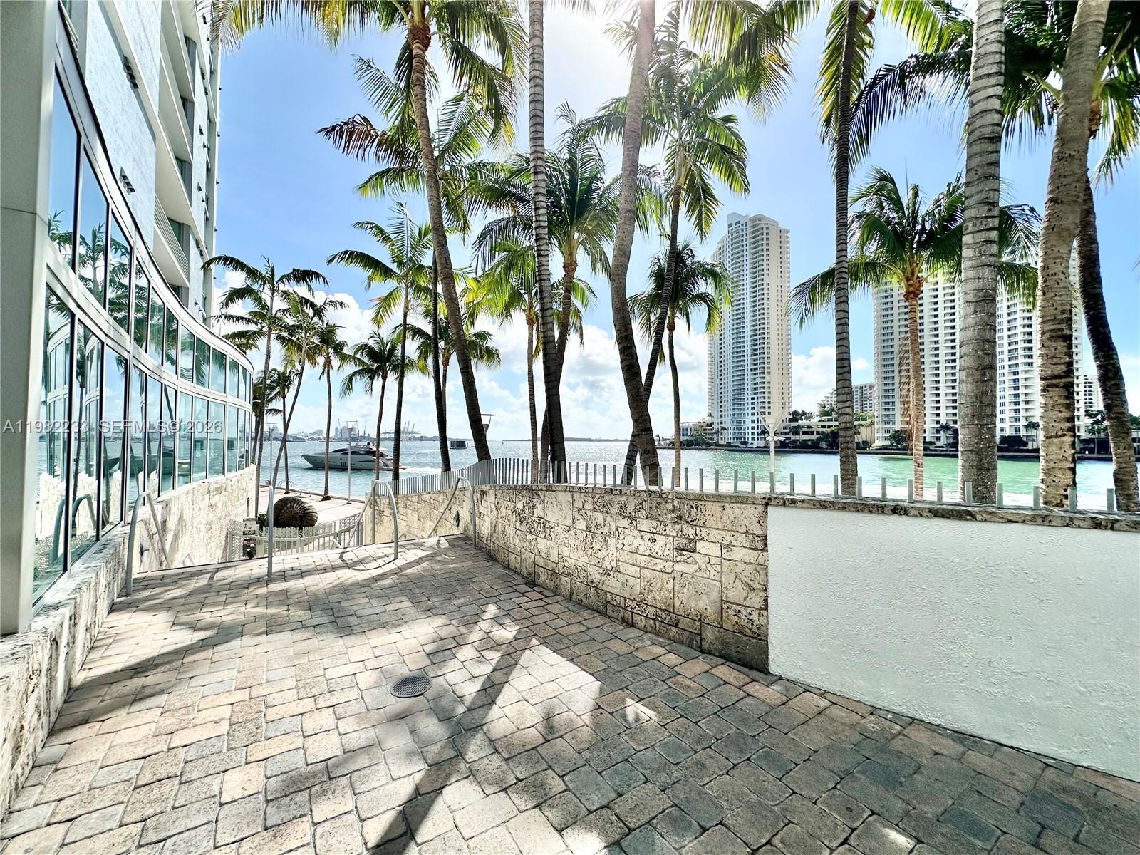 335 S Biscayne Blvd #2702 Miami, FL 33131