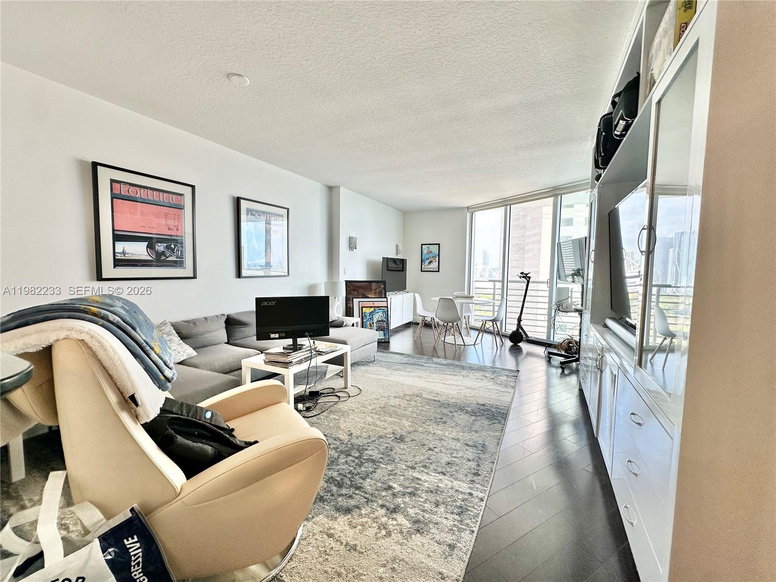 335 S Biscayne Blvd #2702 Miami, FL 33131