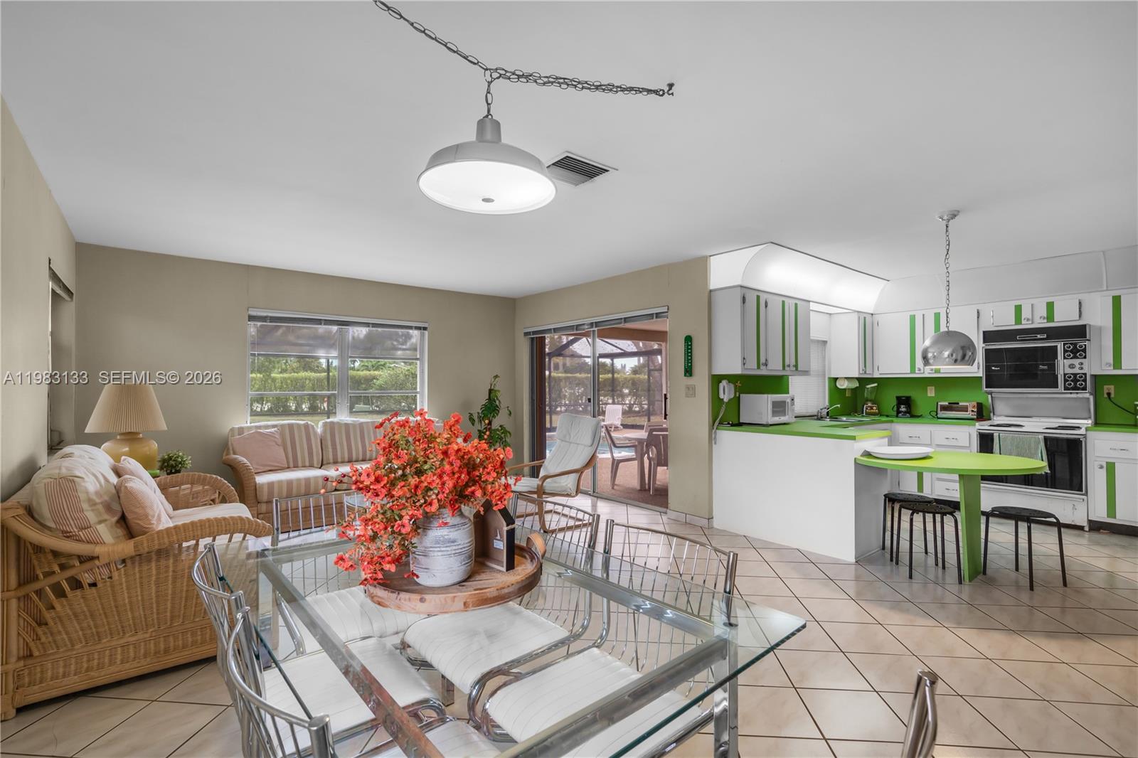 16623 Waters Edge Dr Weston, FL 33326