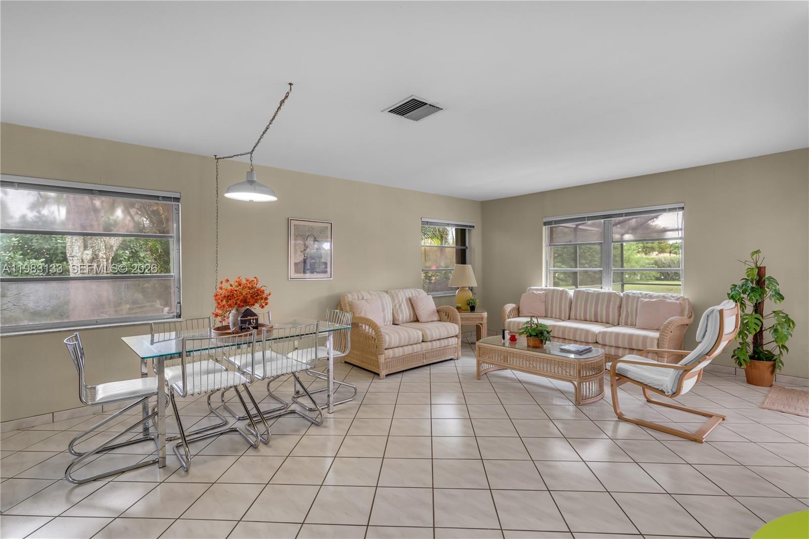 16623 Waters Edge Dr Weston, FL 33326