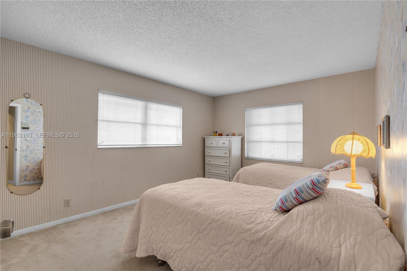 16623 Waters Edge Dr Weston, FL 33326