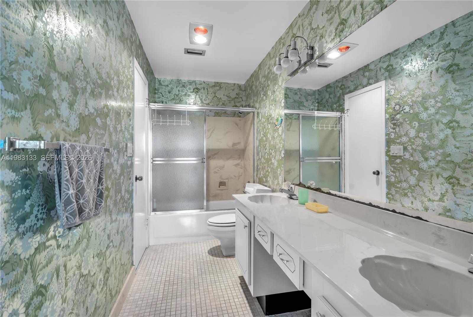 16623 Waters Edge Dr Weston, FL 33326