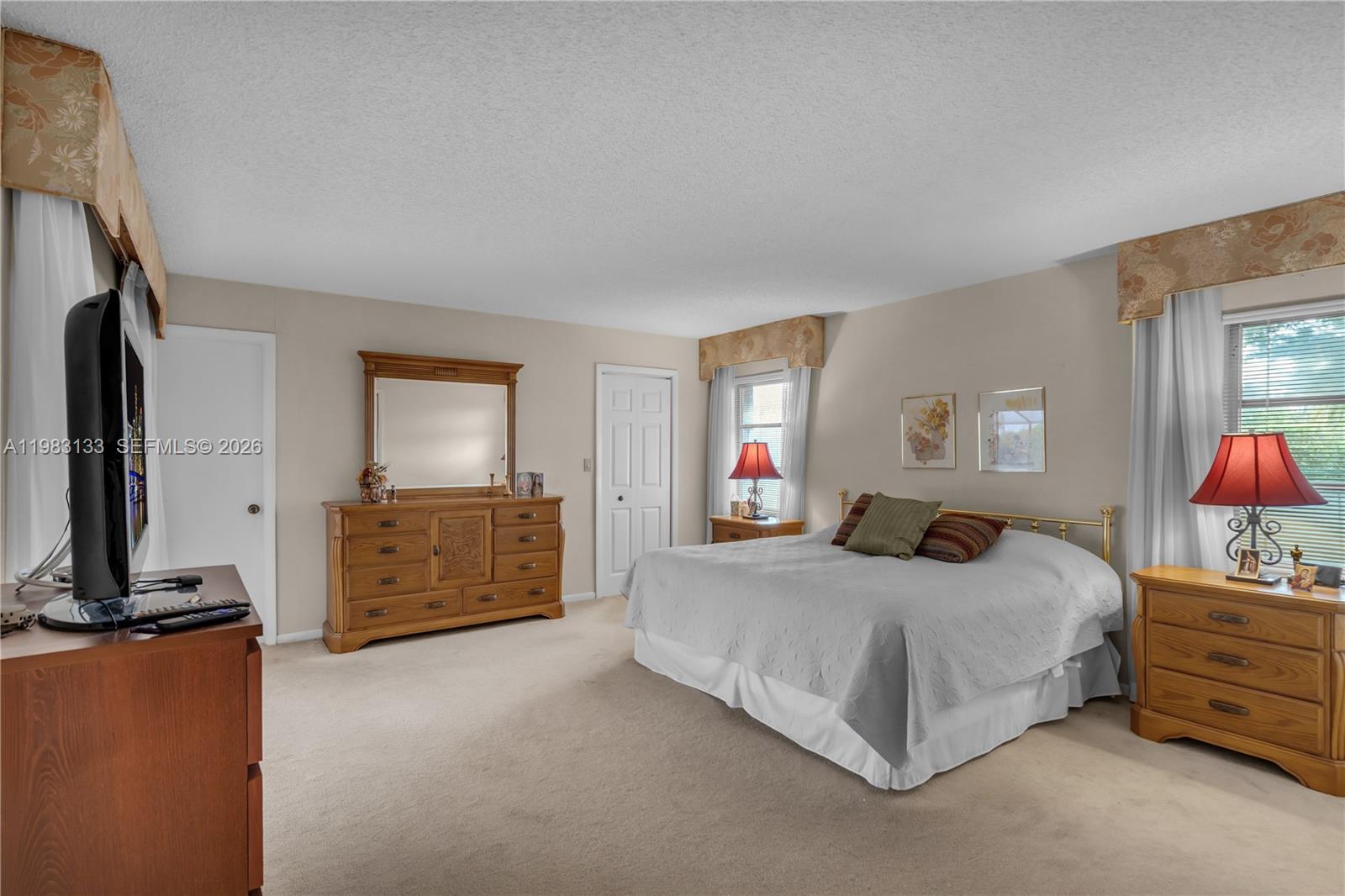 16623 Waters Edge Dr Weston, FL 33326