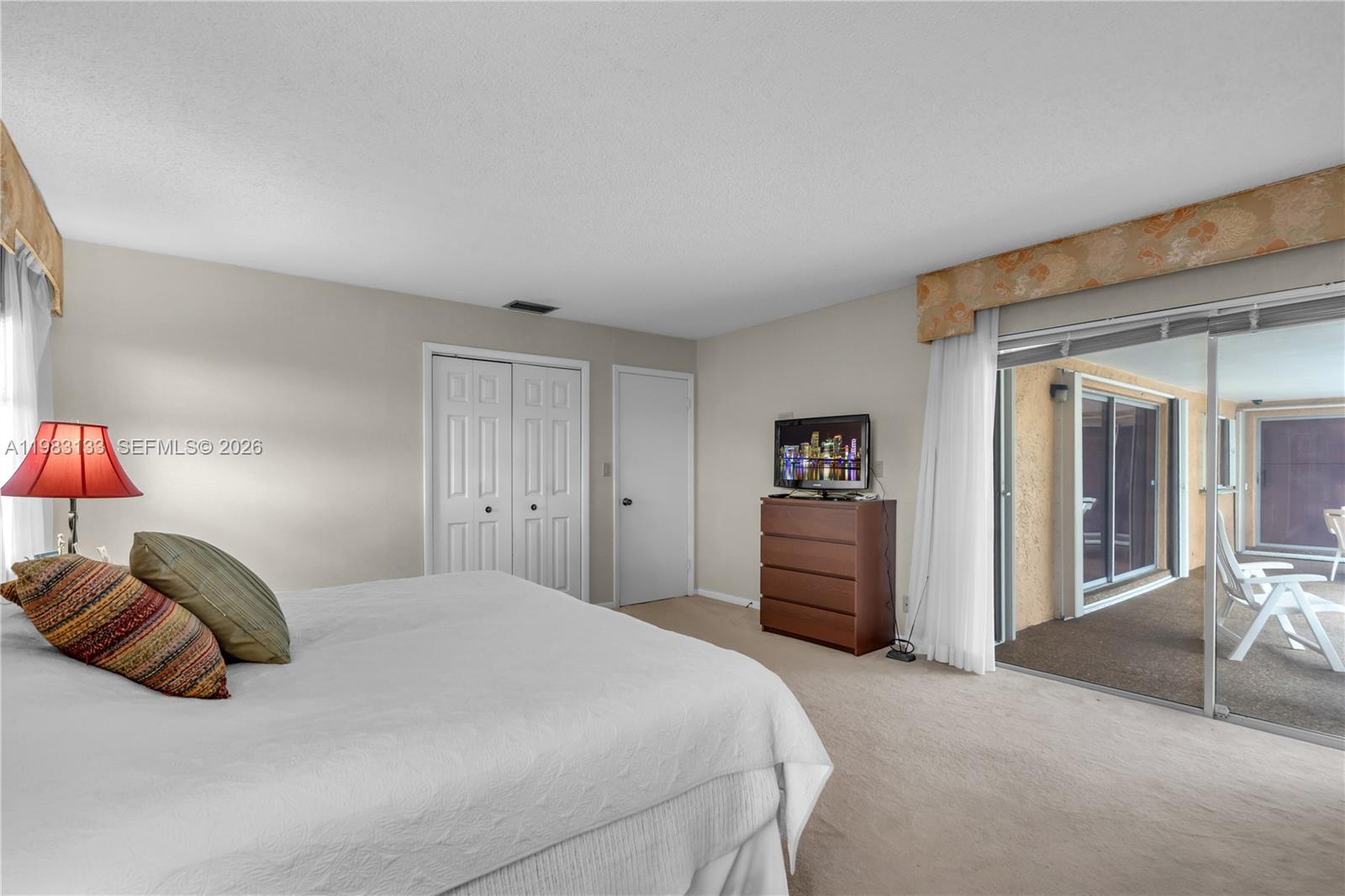 16623 Waters Edge Dr Weston, FL 33326