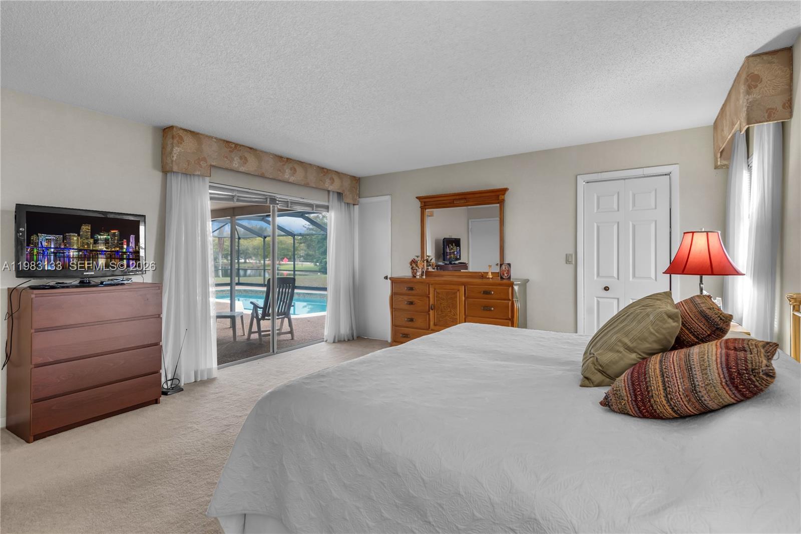 16623 Waters Edge Dr Weston, FL 33326