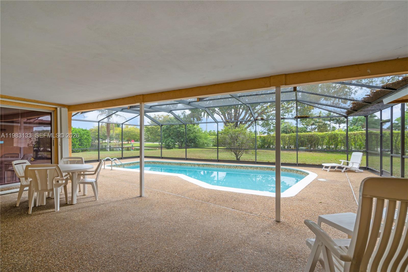 16623 Waters Edge Dr Weston, FL 33326