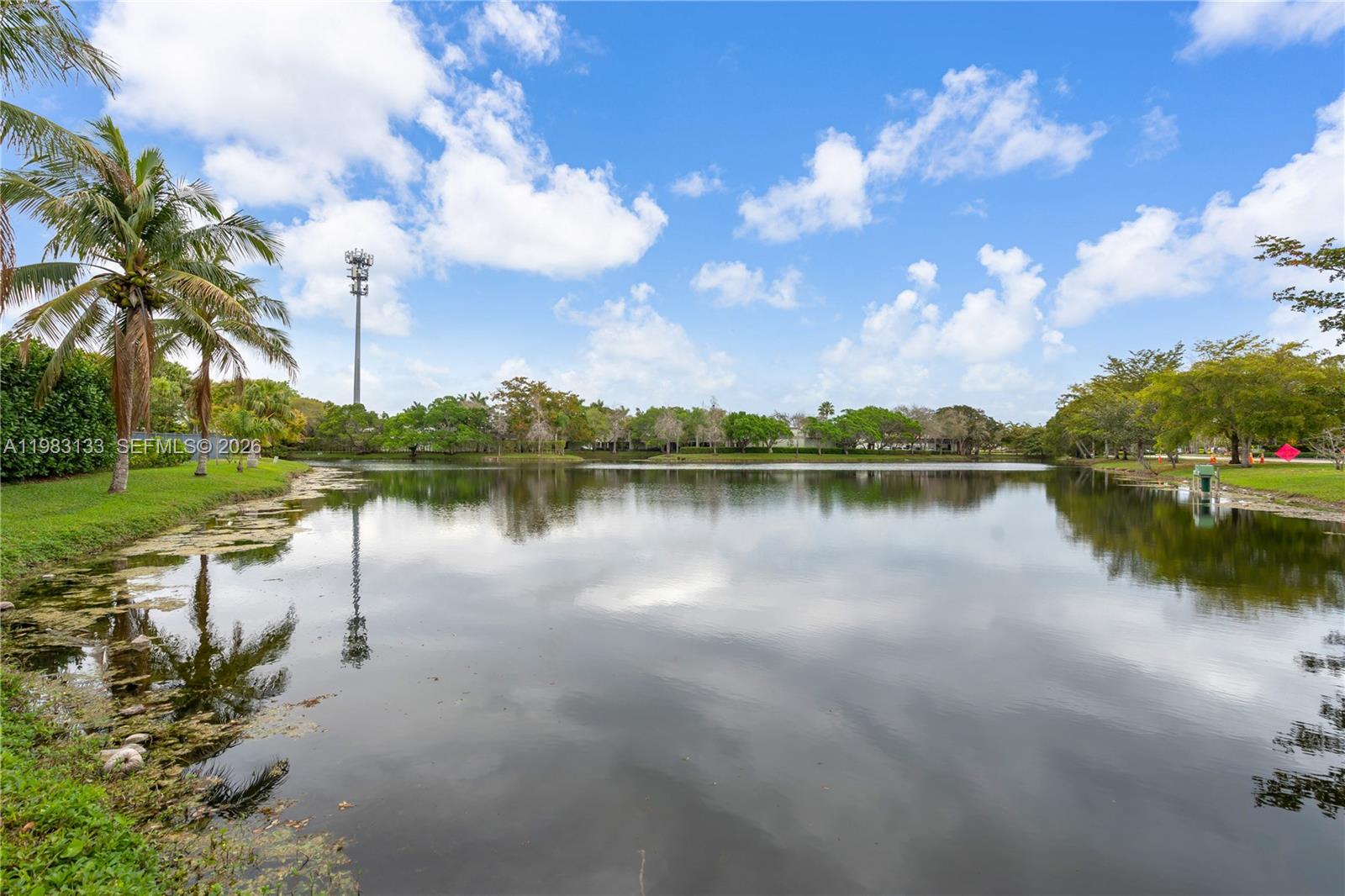 16623 Waters Edge Dr Weston, FL 33326