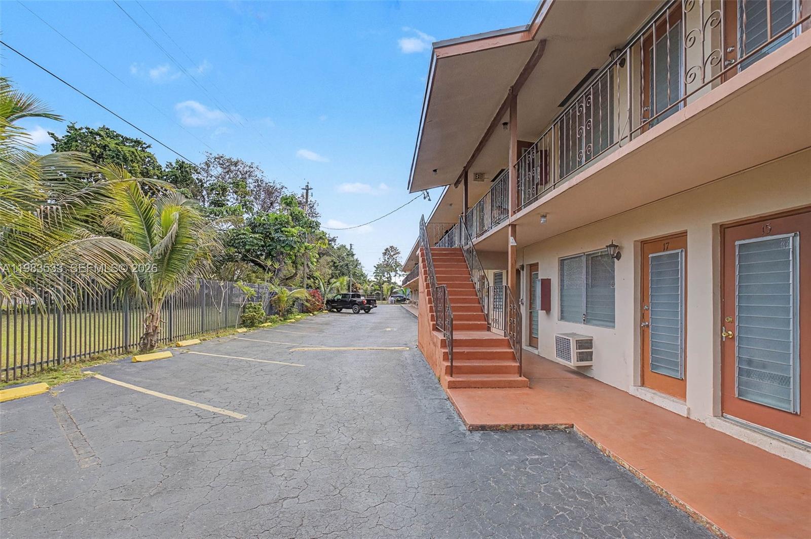 60 NW 79th St #10 Miami, FL 33150