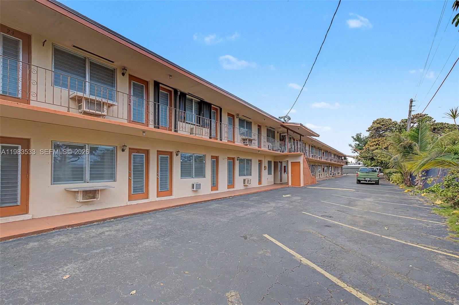 60 NW 79th St #10 Miami, FL 33150