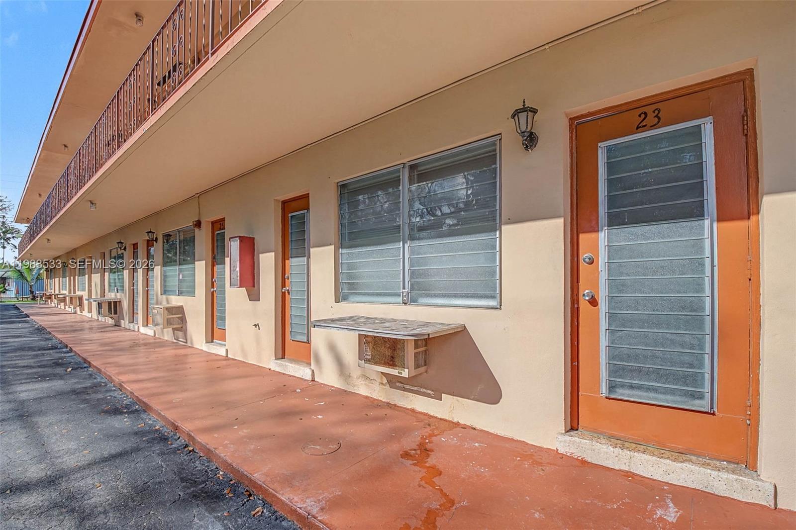 60 NW 79th St #10 Miami, FL 33150