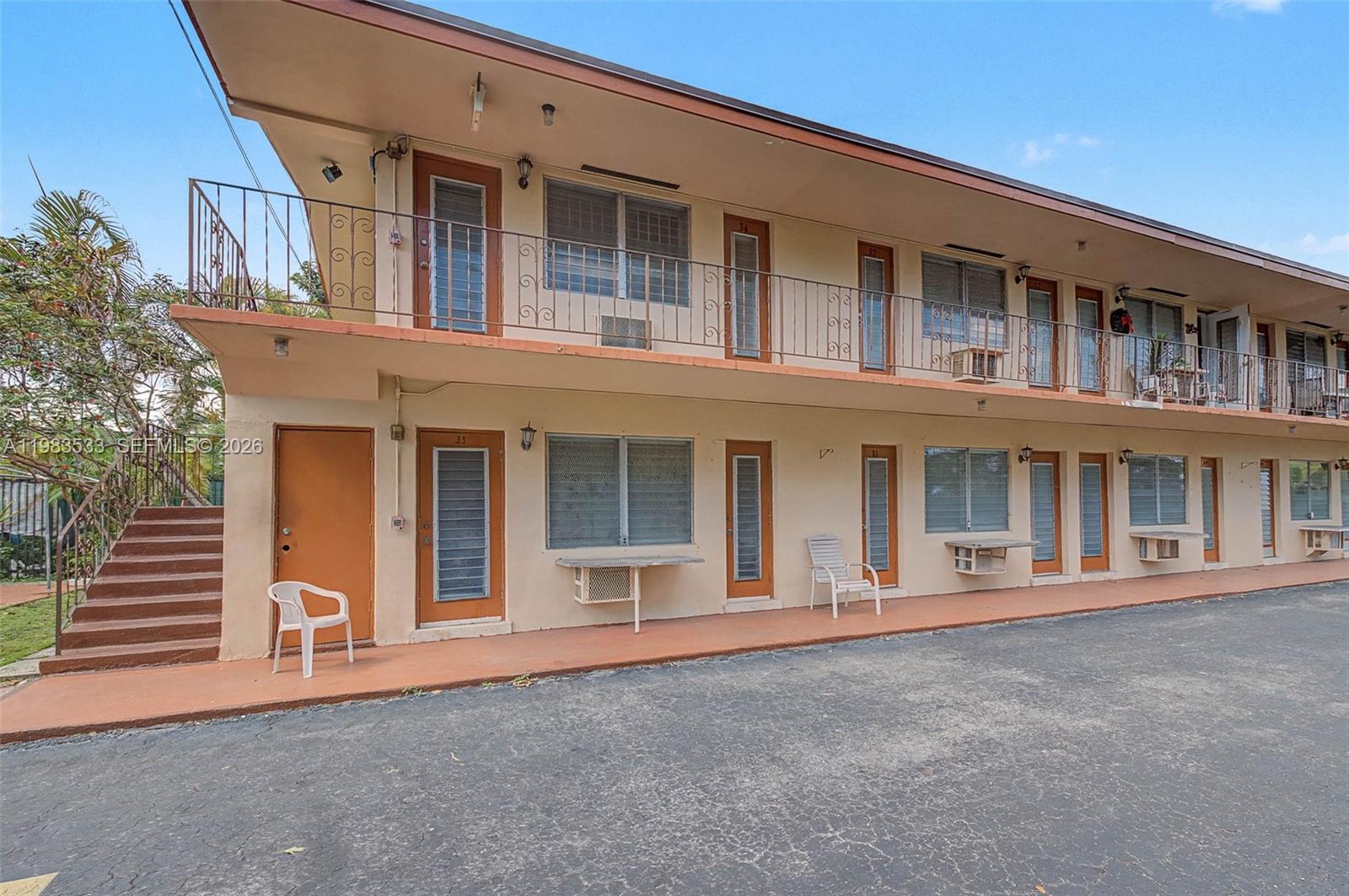 60 NW 79th St #10 Miami, FL 33150