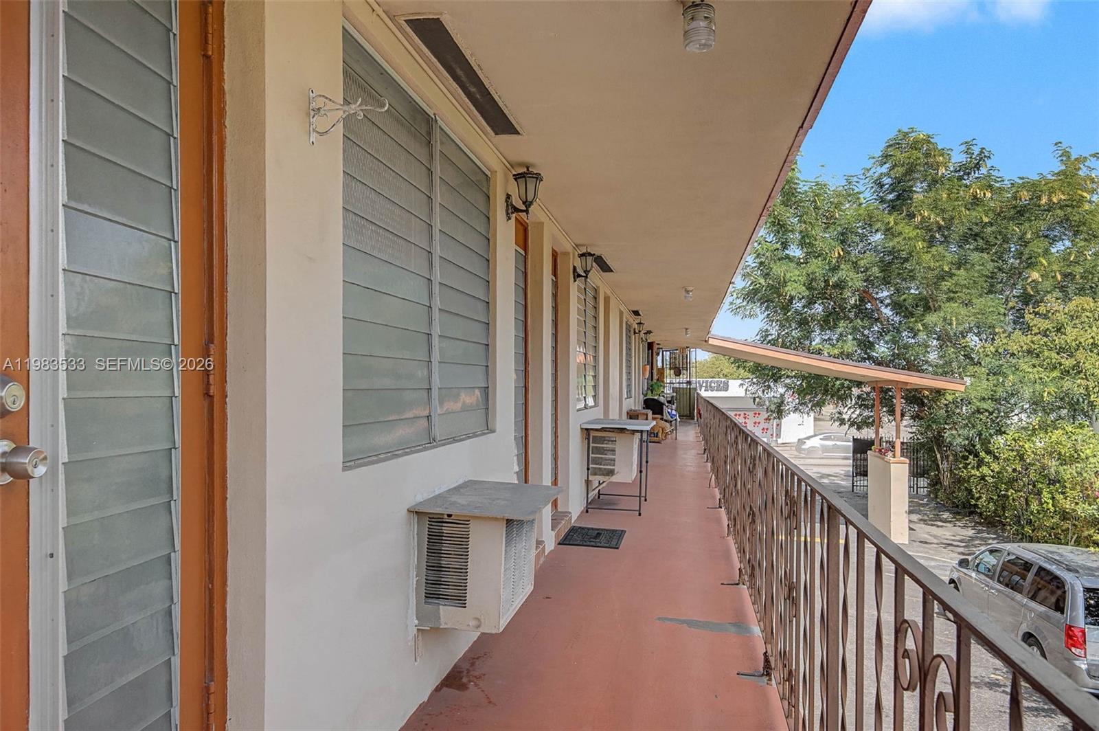 60 NW 79th St #10 Miami, FL 33150