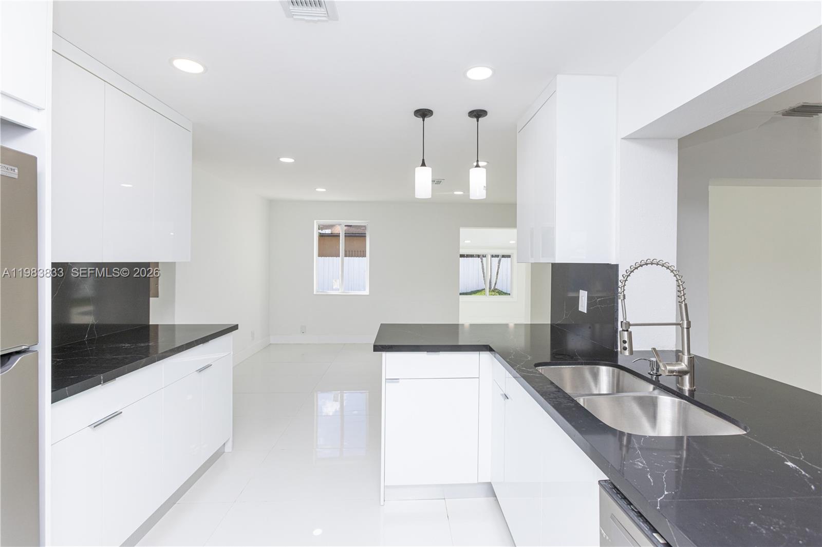 6610 Cody St Hollywood, FL 33024