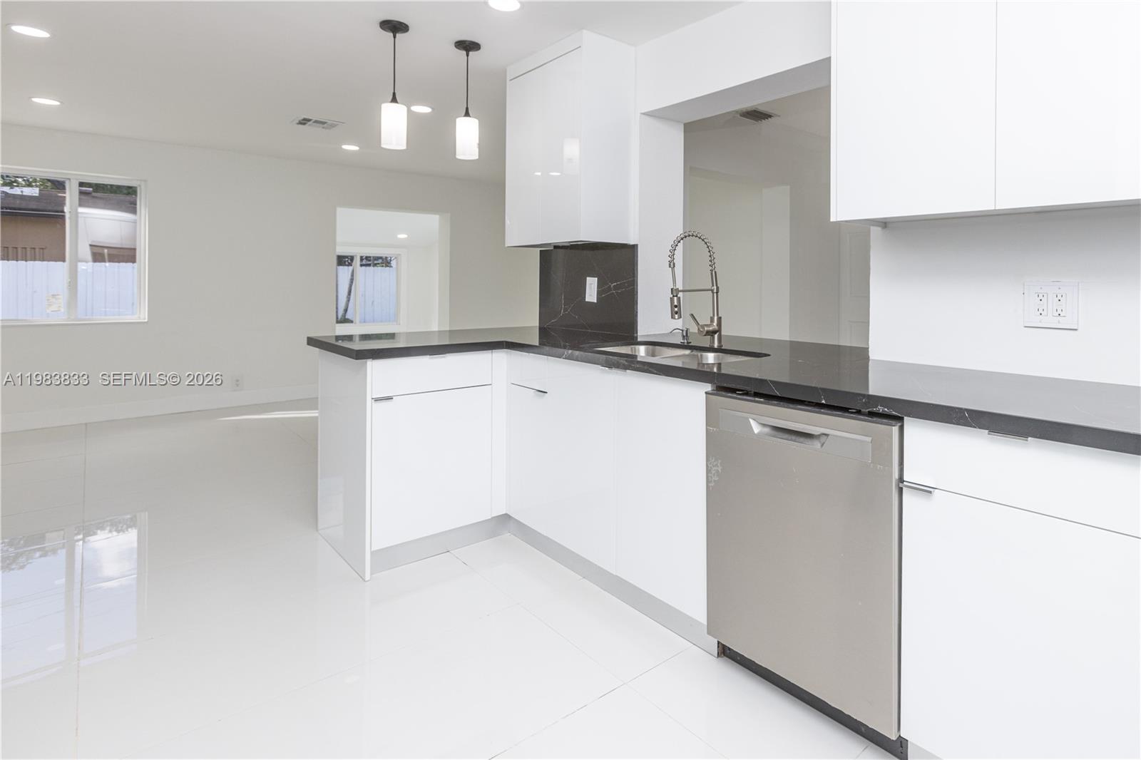 6610 Cody St Hollywood, FL 33024