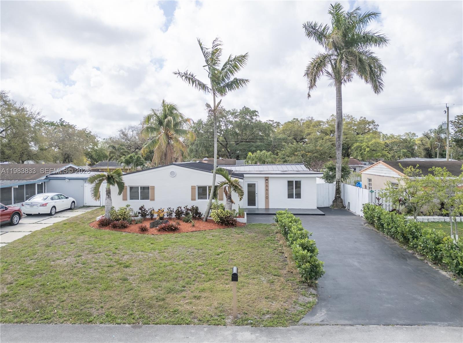 6610 Cody St Hollywood, FL 33024