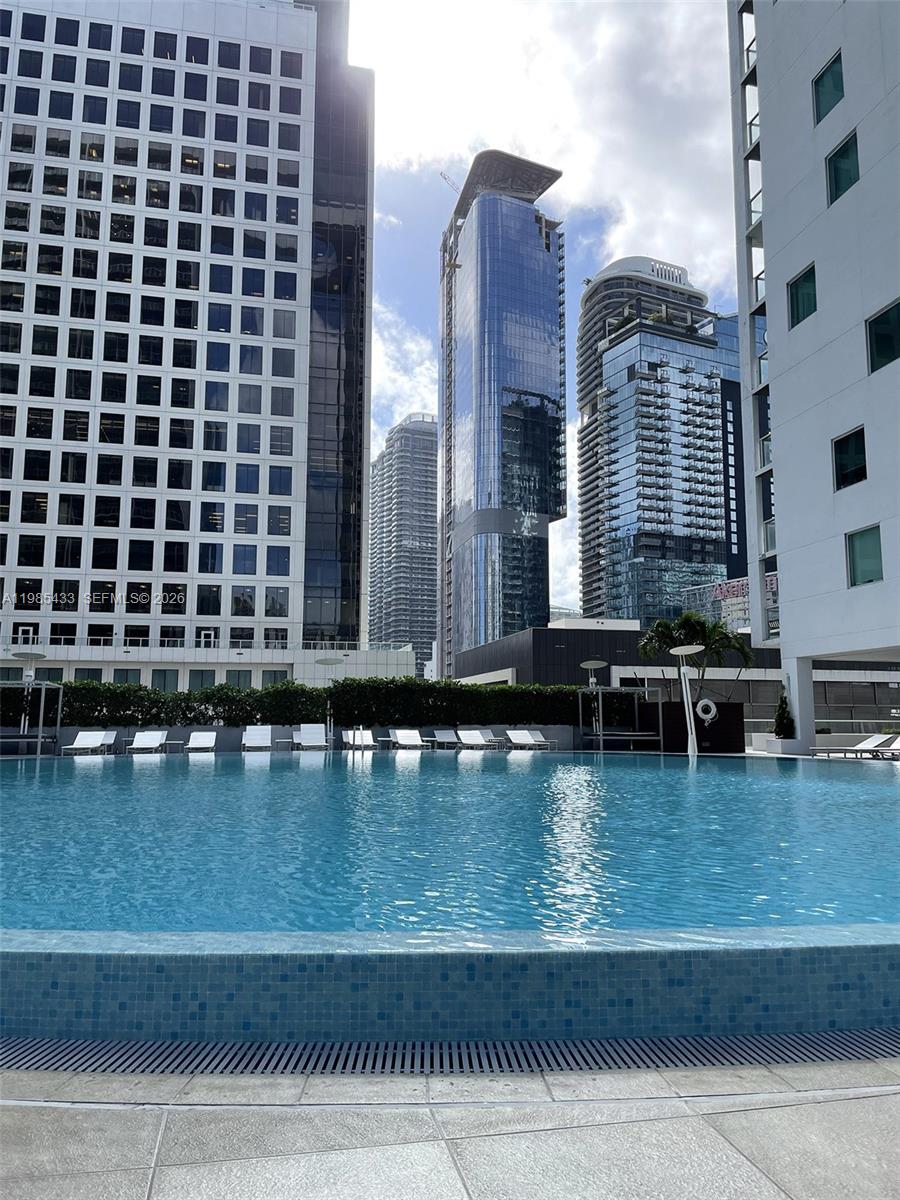 image 500 Brickell West14