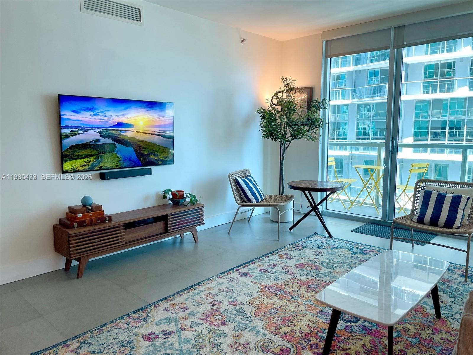 image 500 Brickell West1