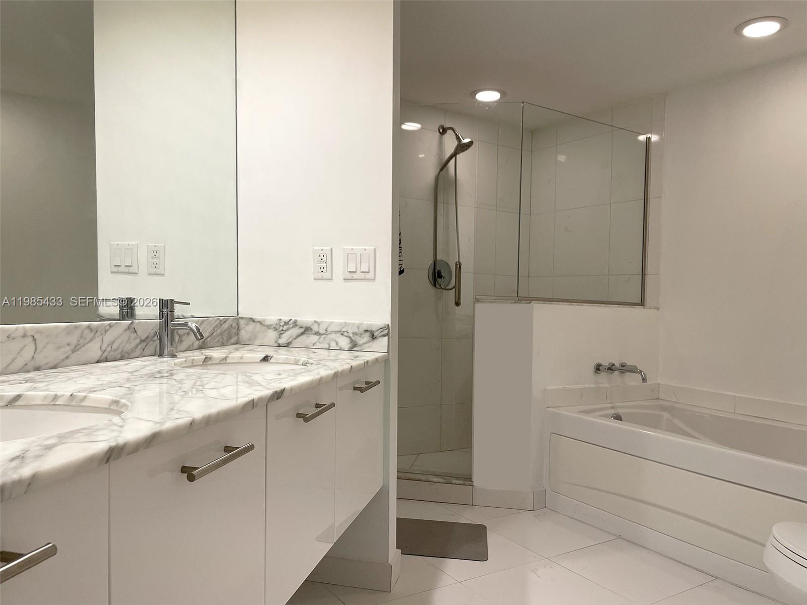 image 500 Brickell West8