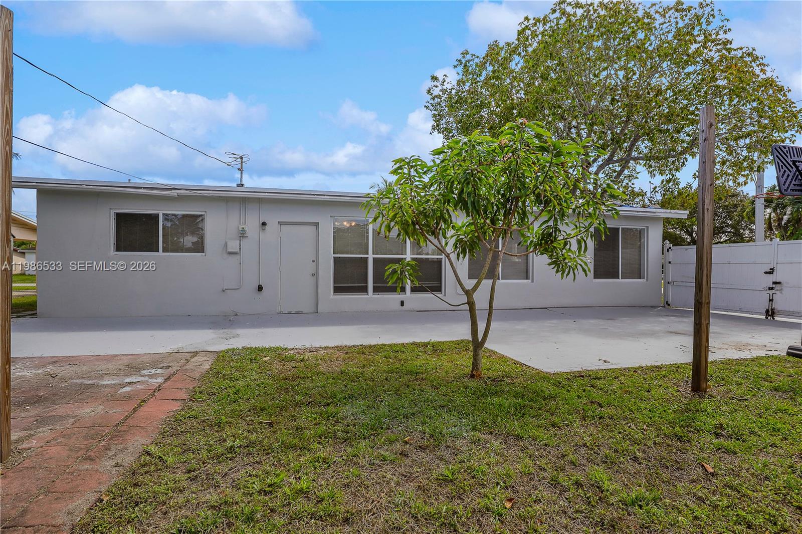 4841 NW 12th Ct Lauderhill, FL 33313