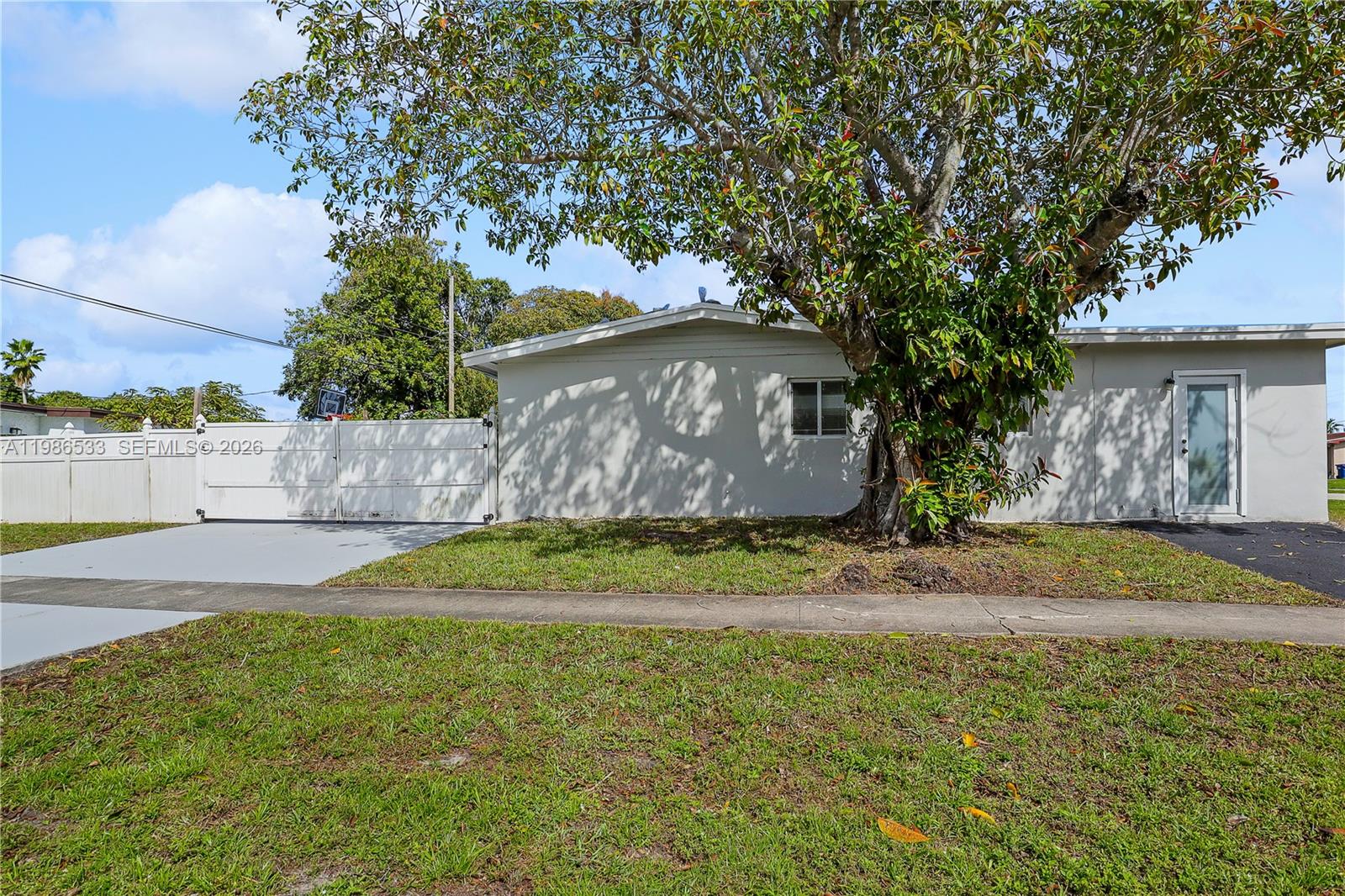4841 NW 12th Ct Lauderhill, FL 33313