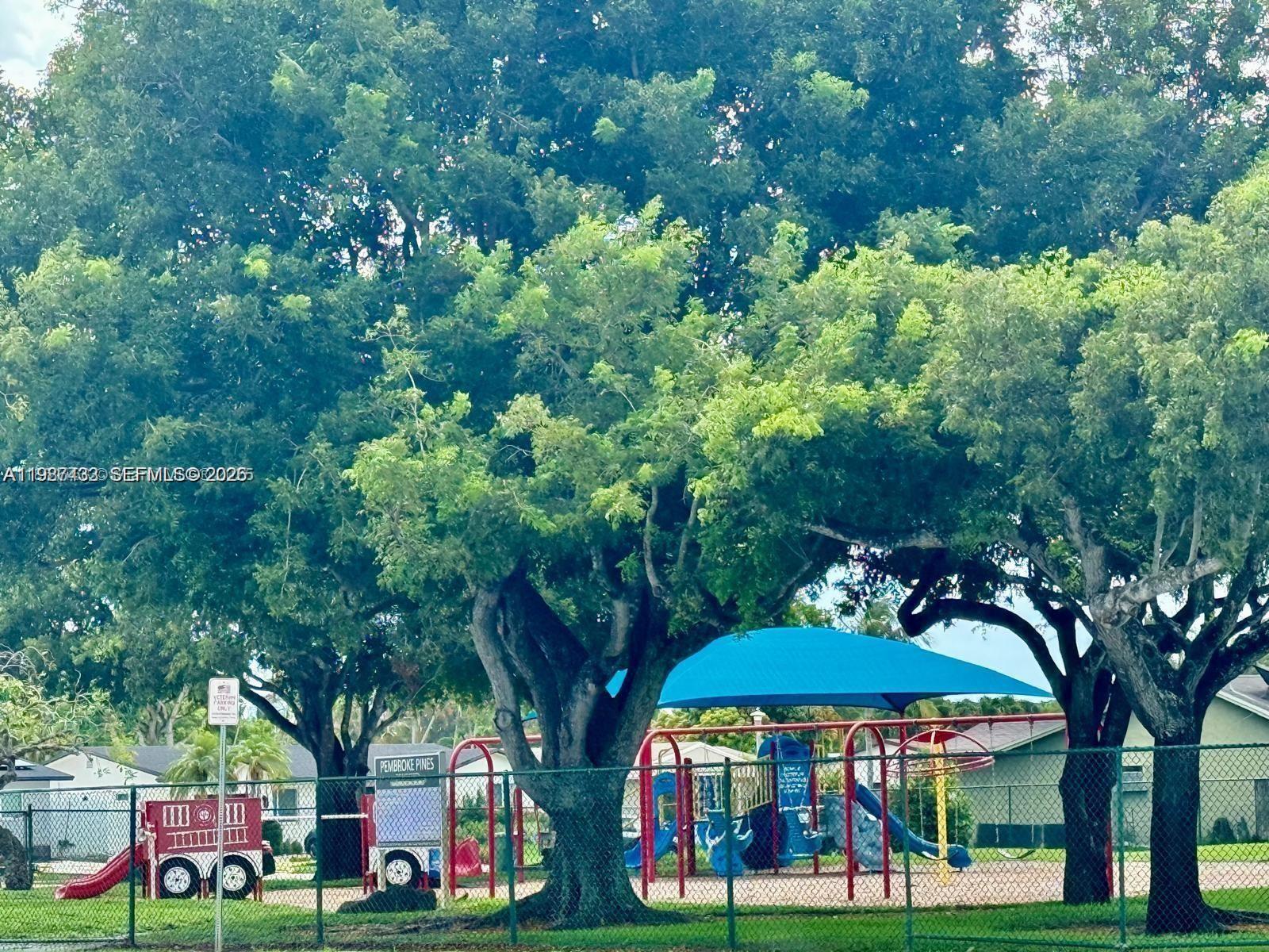 10616 NW 10th St #104 Pembroke Pines, FL 33026