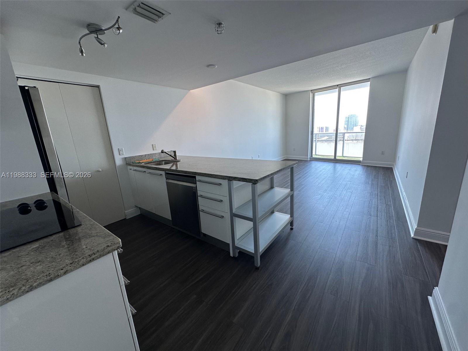 image Latitude on the River1