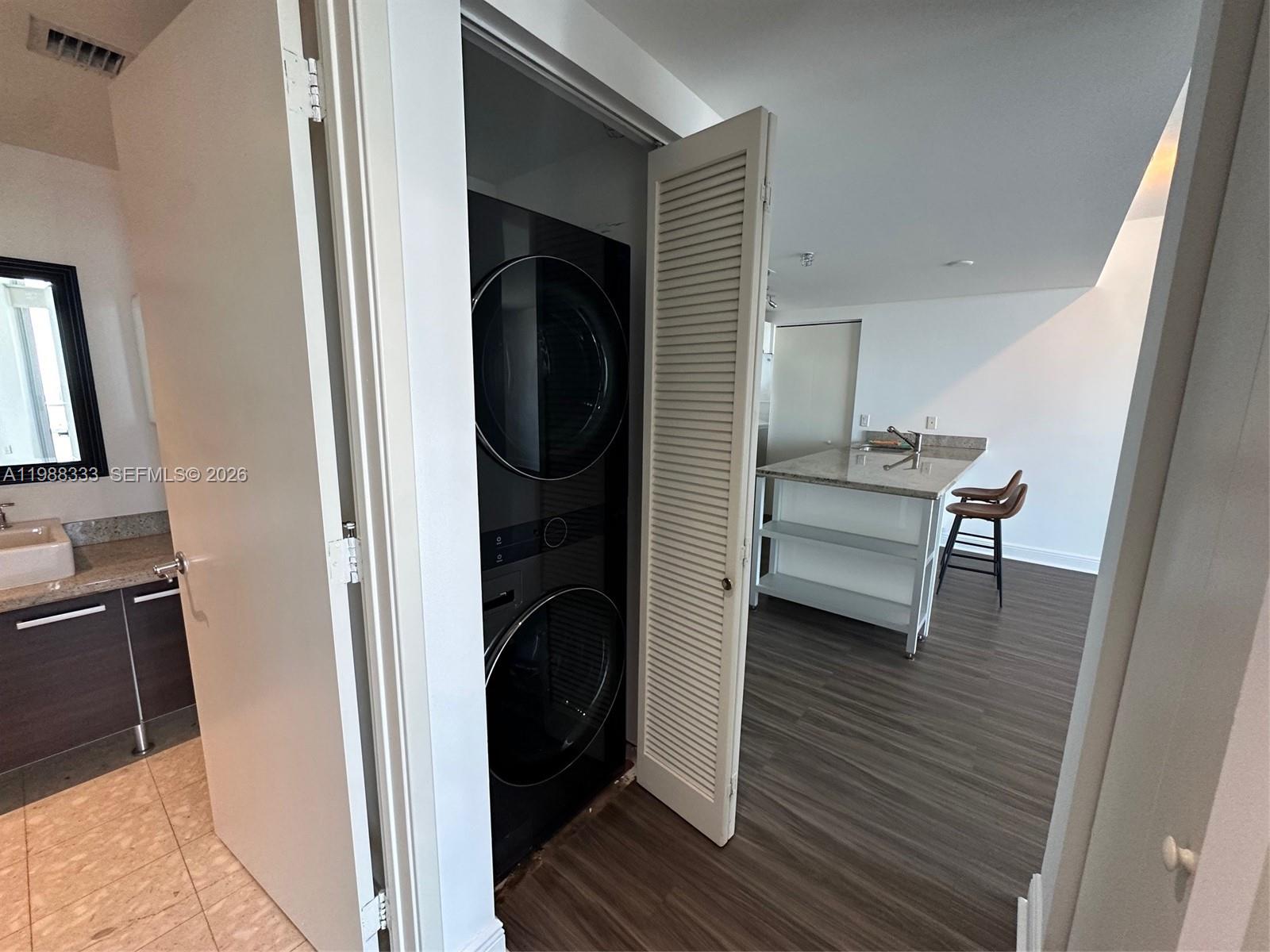 image Latitude on the River2