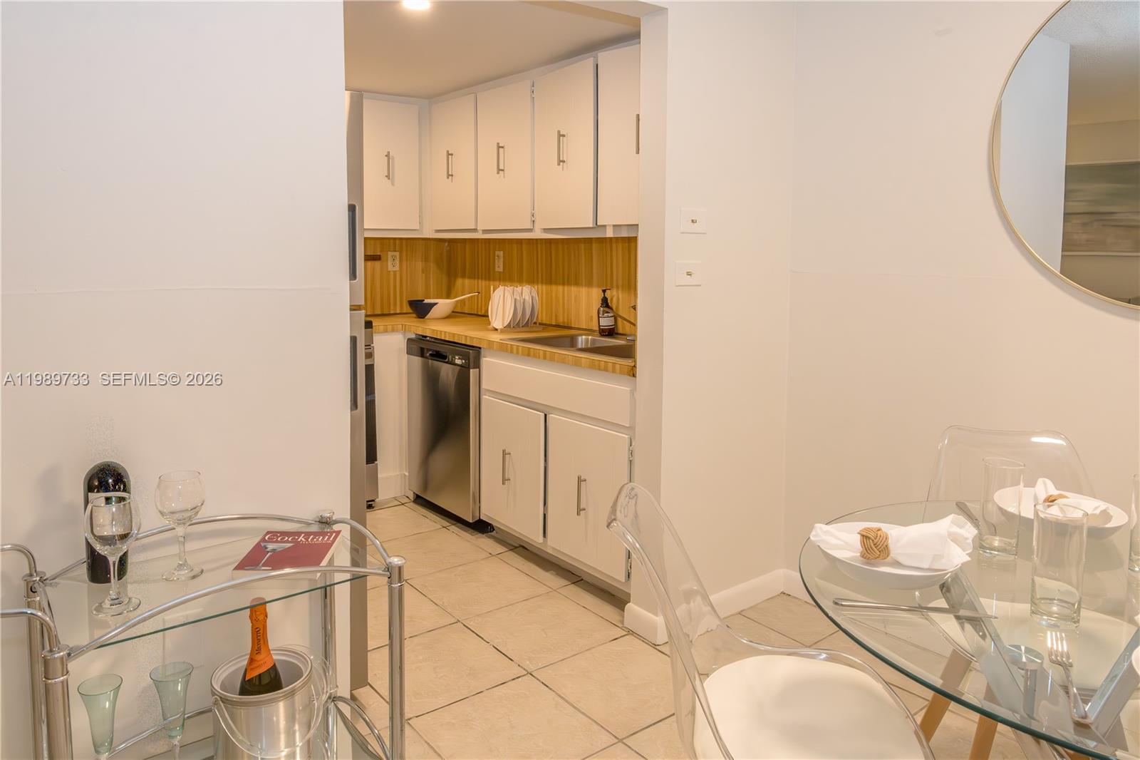 6675 W 4th Ave #203 Hialeah, FL 33012