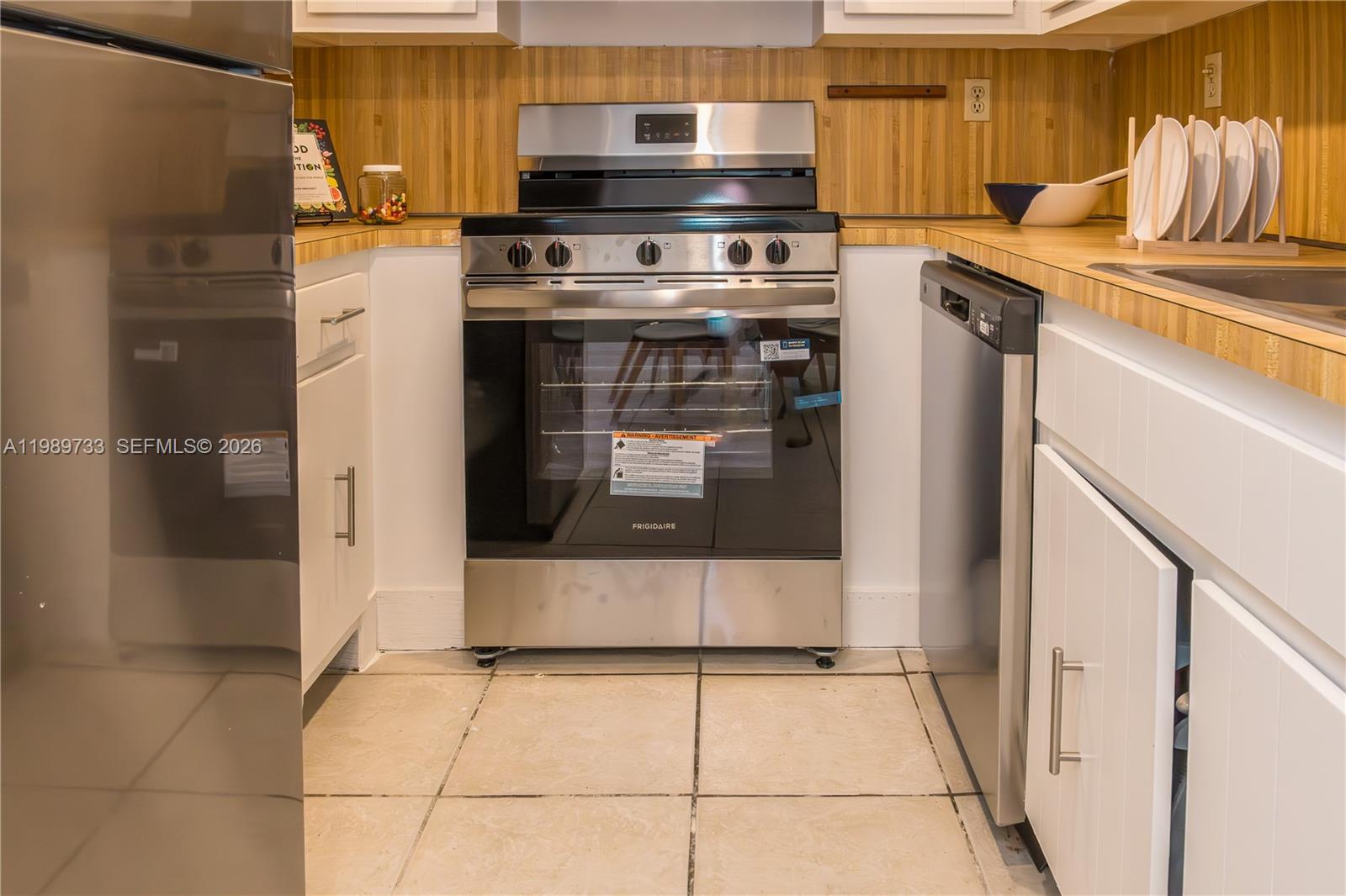 6675 W 4th Ave #203 Hialeah, FL 33012