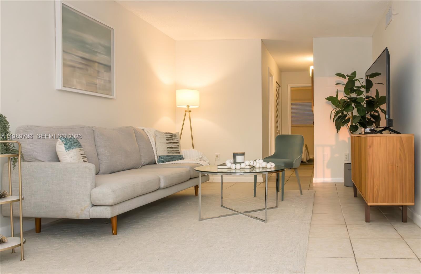 6675 W 4th Ave #203 Hialeah, FL 33012