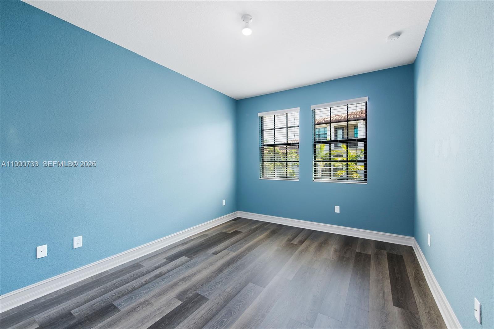 11724 SW 13th Ln Pembroke Pines, FL 33025