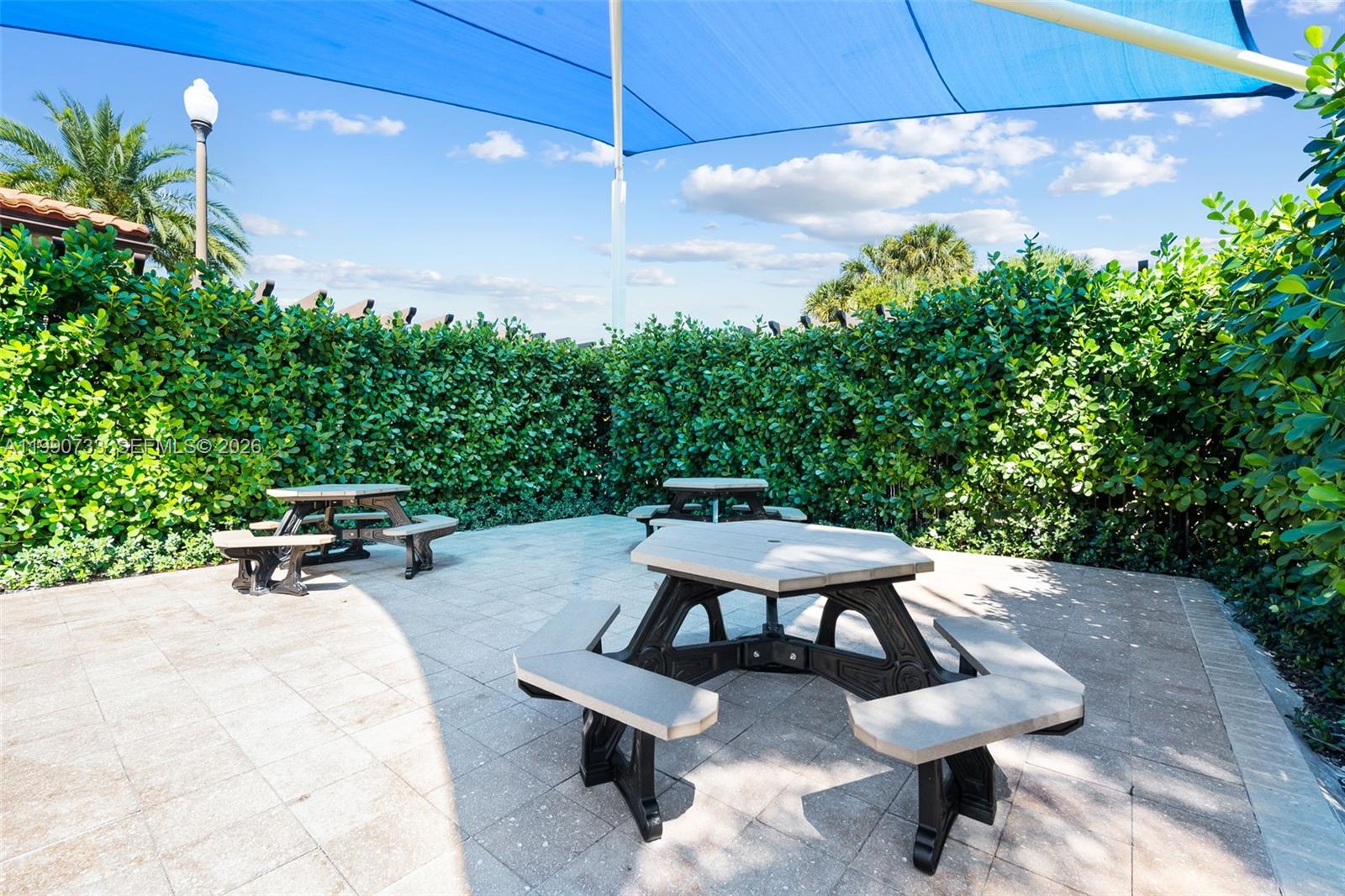 11724 SW 13th Ln Pembroke Pines, FL 33025