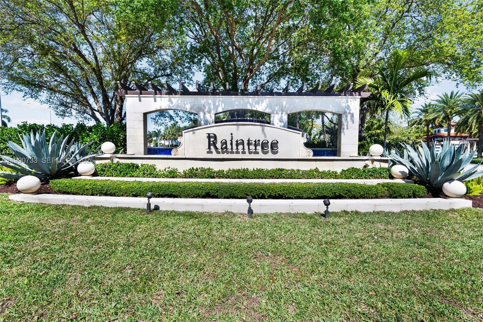 11724 SW 13th Ln Pembroke Pines, FL 33025