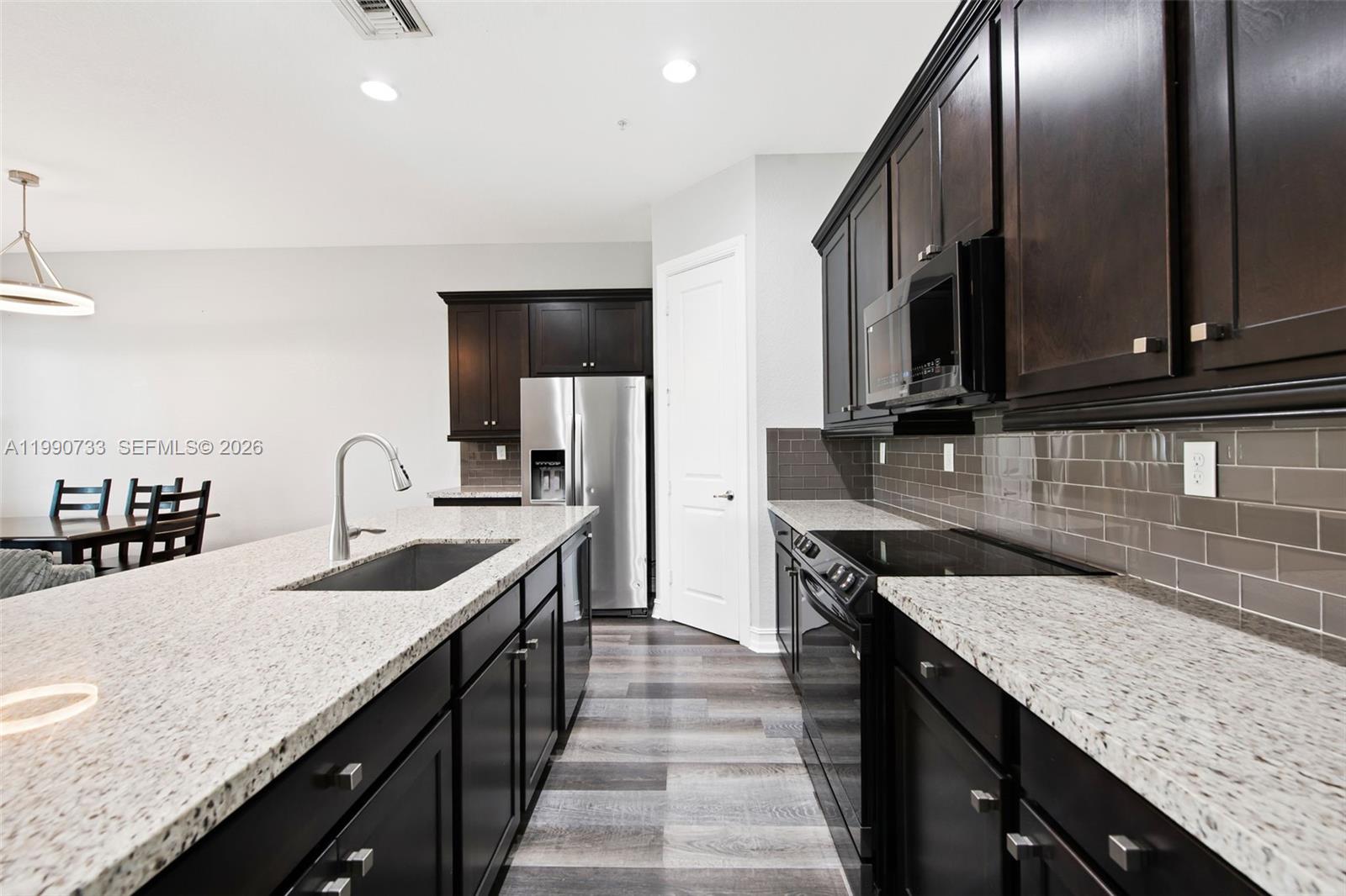 11724 SW 13th Ln Pembroke Pines, FL 33025