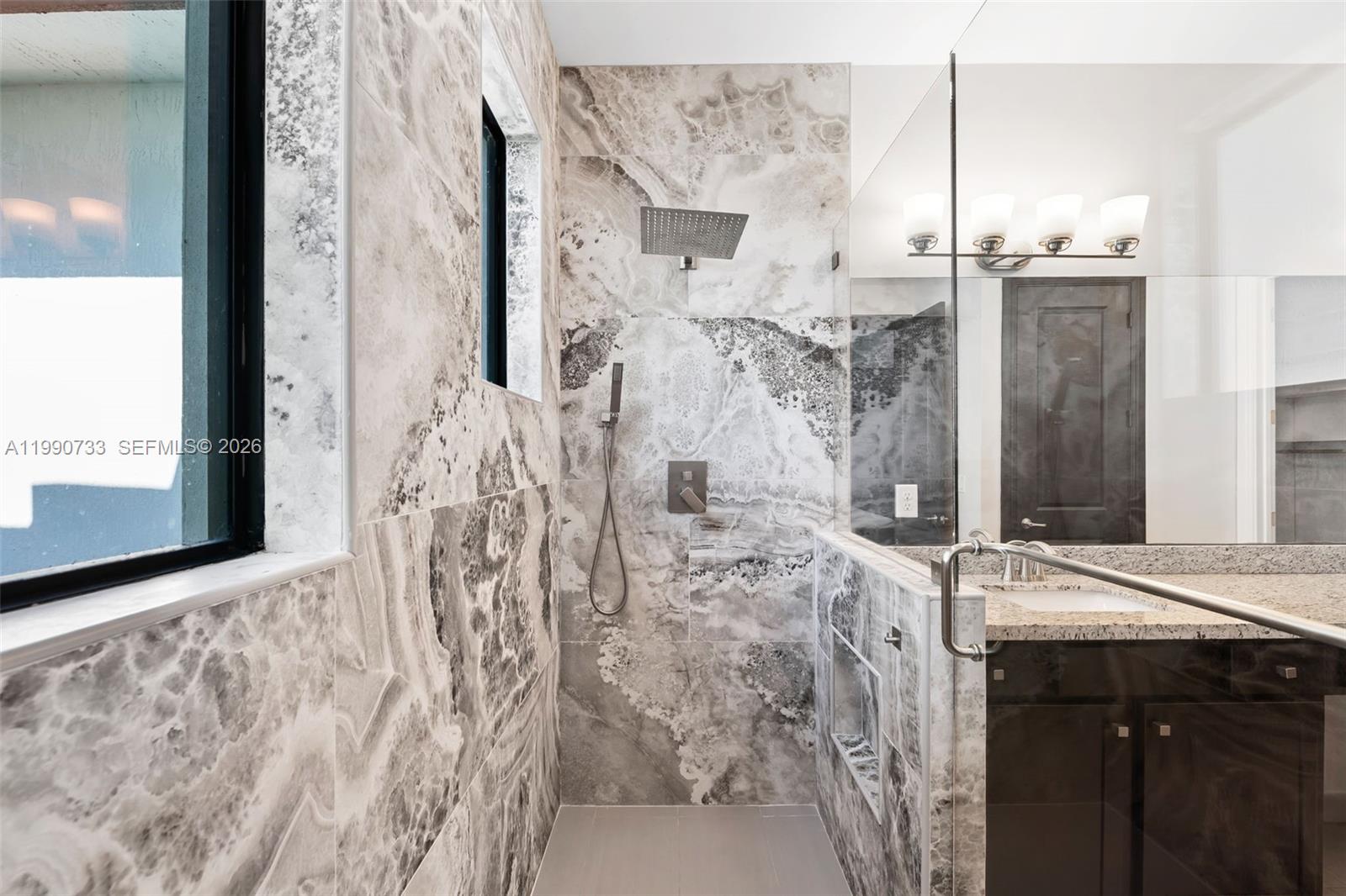 11724 SW 13th Ln Pembroke Pines, FL 33025