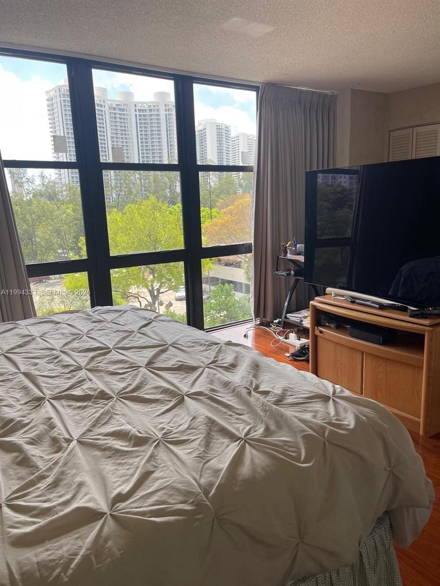 18181 NE 31st Ct #506 Aventura, FL 33160