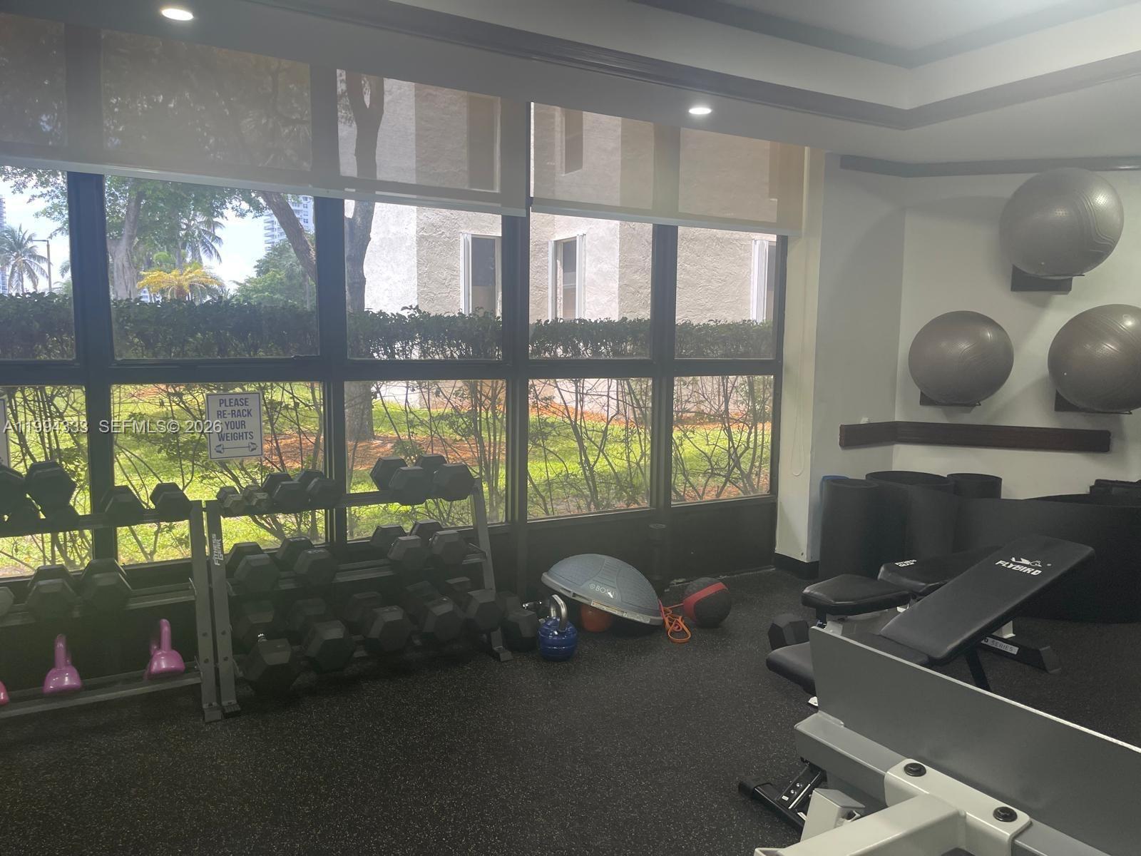 18181 NE 31st Ct #506 Aventura, FL 33160