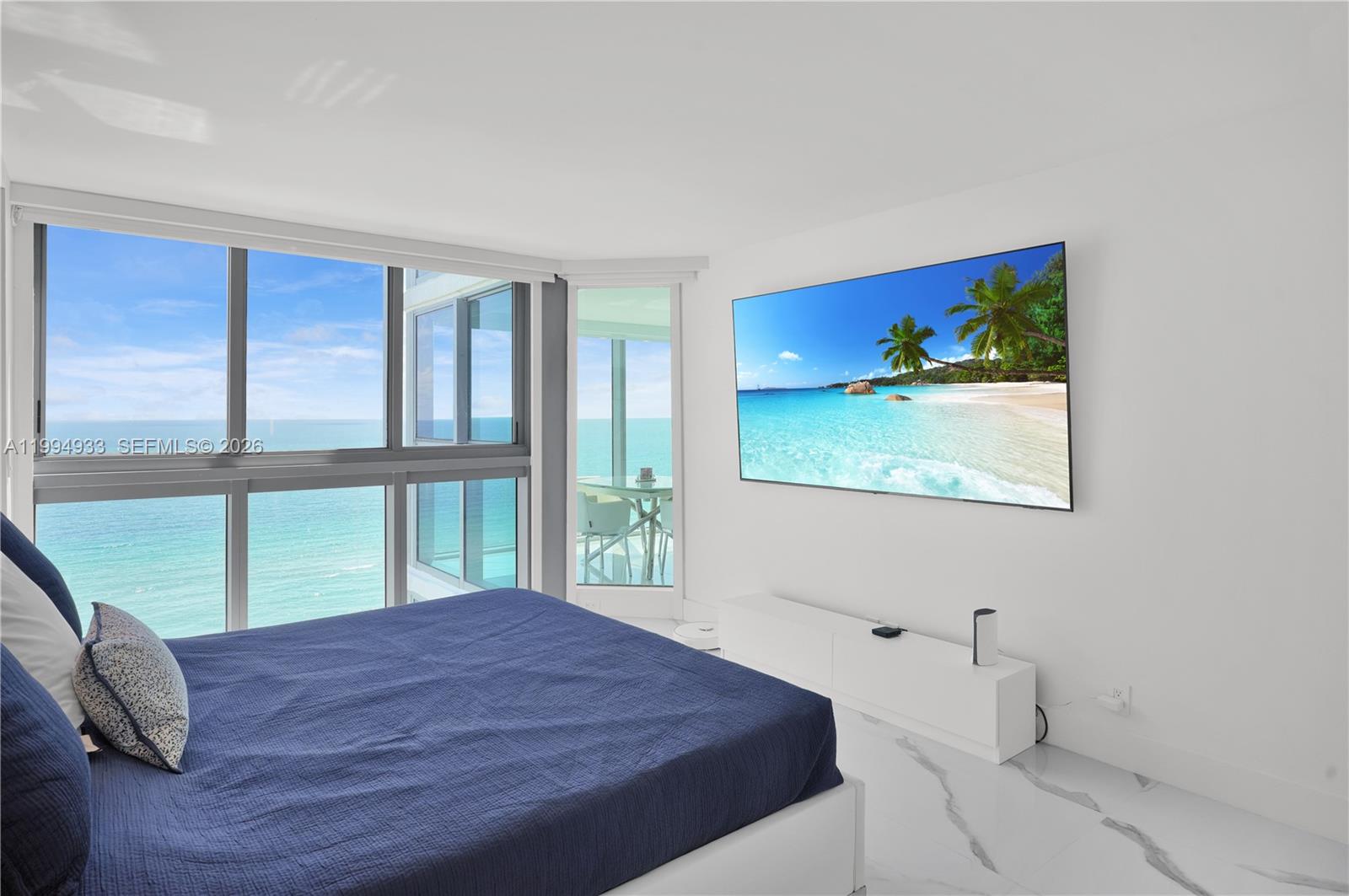 2655 Collins Ave #1911 Miami Beach, FL 33140