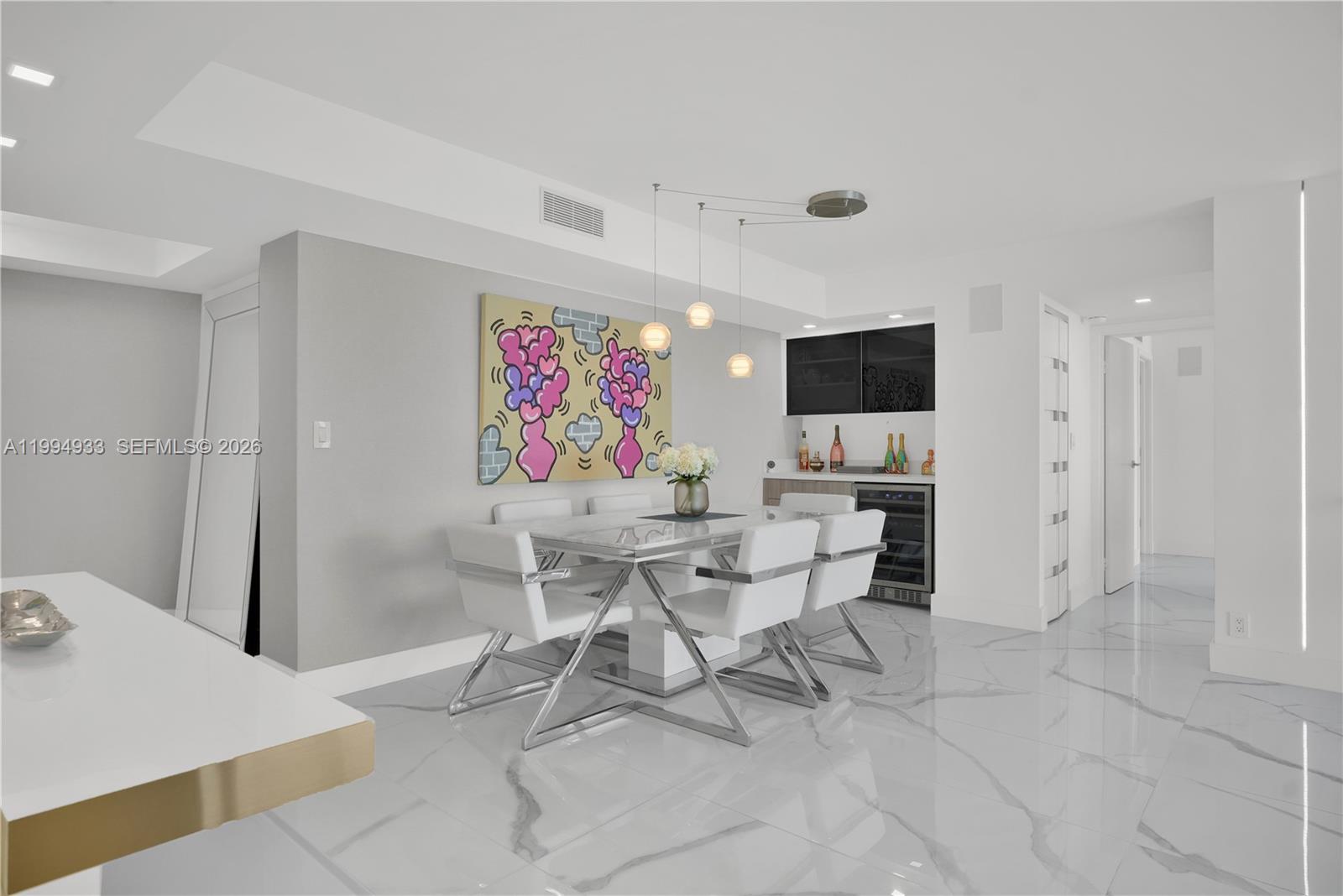 2655 Collins Ave #1911 Miami Beach, FL 33140