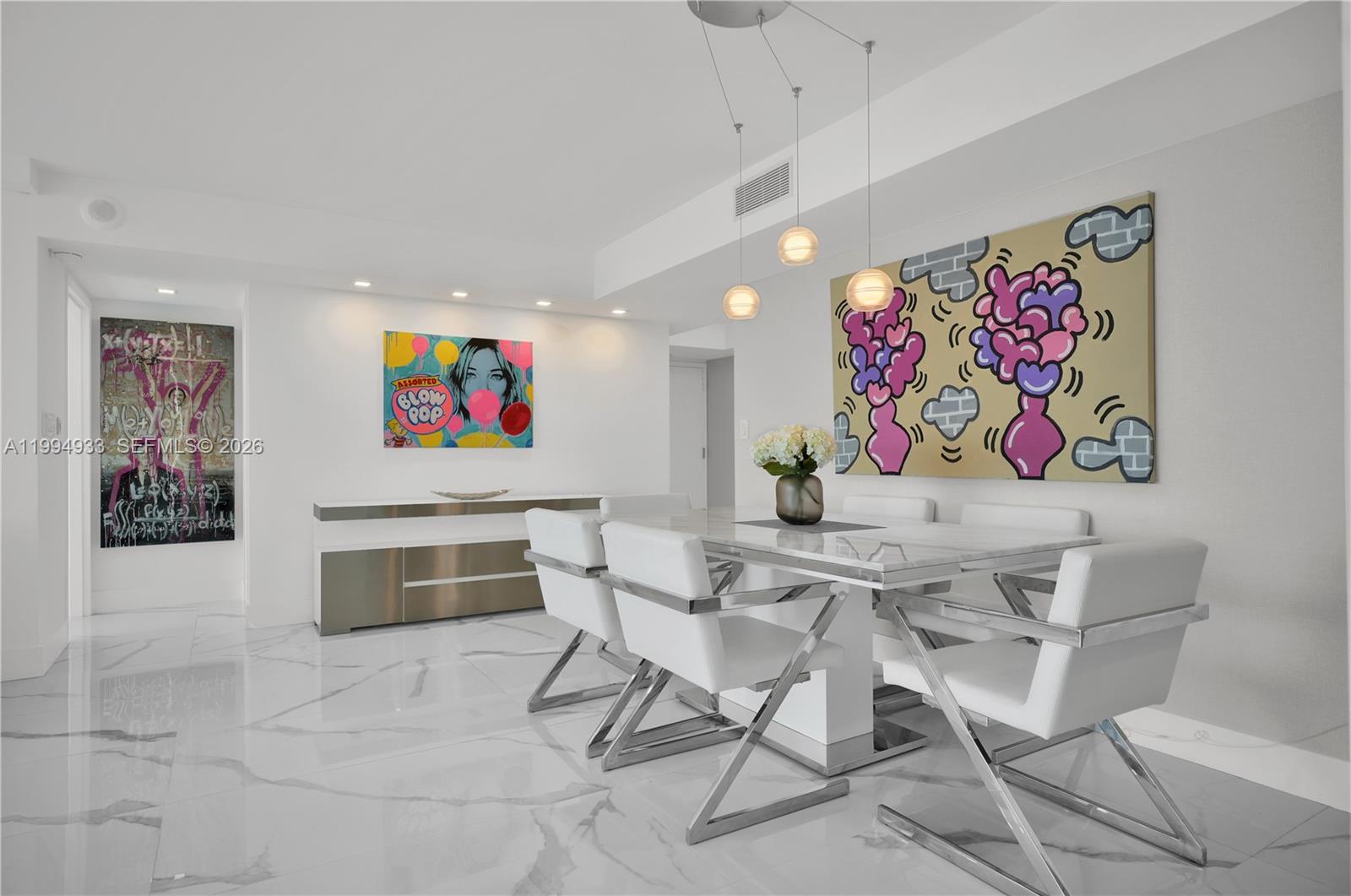 2655 Collins Ave #1911 Miami Beach, FL 33140