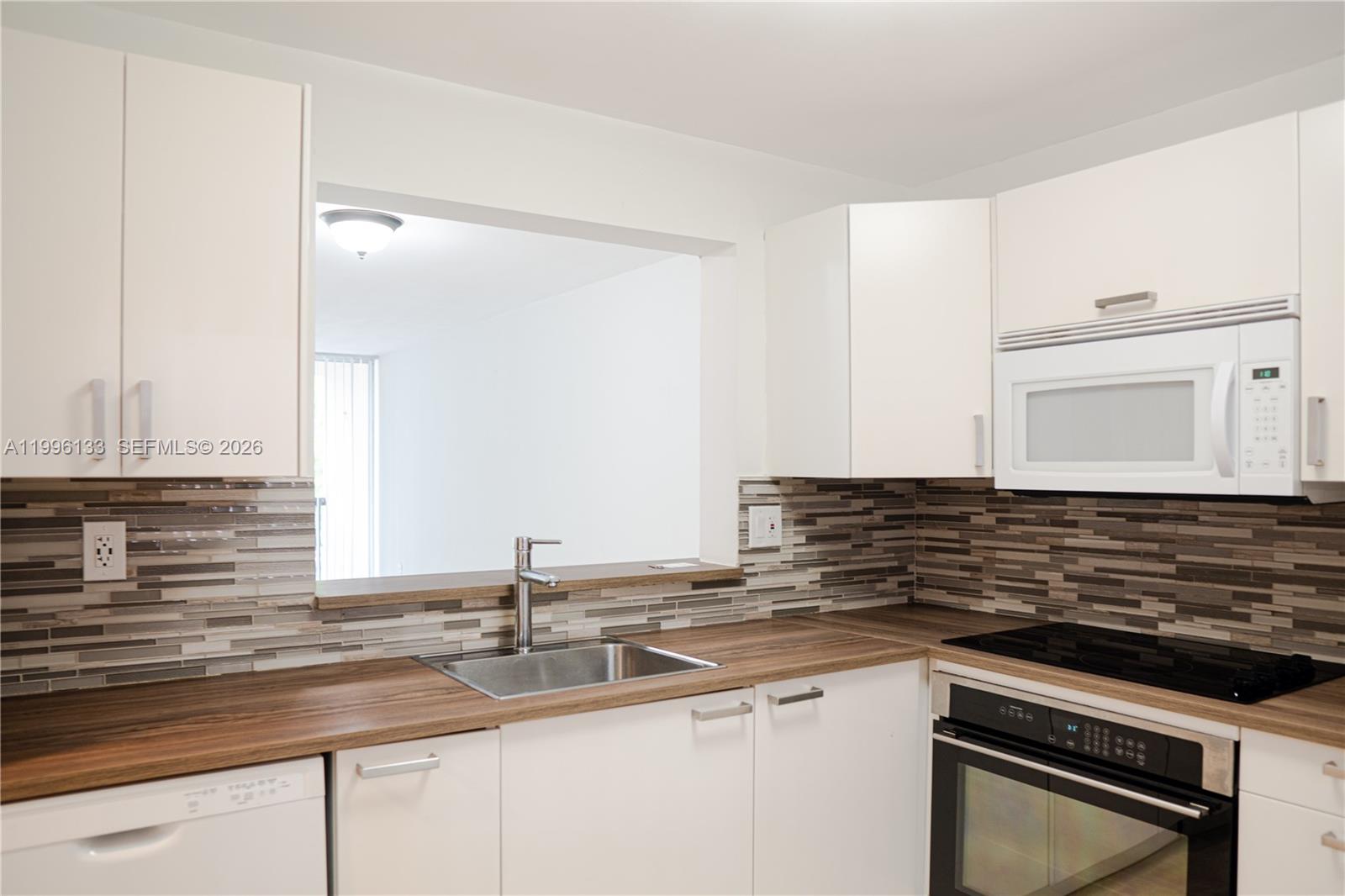 10865 SW 112th Ave #203