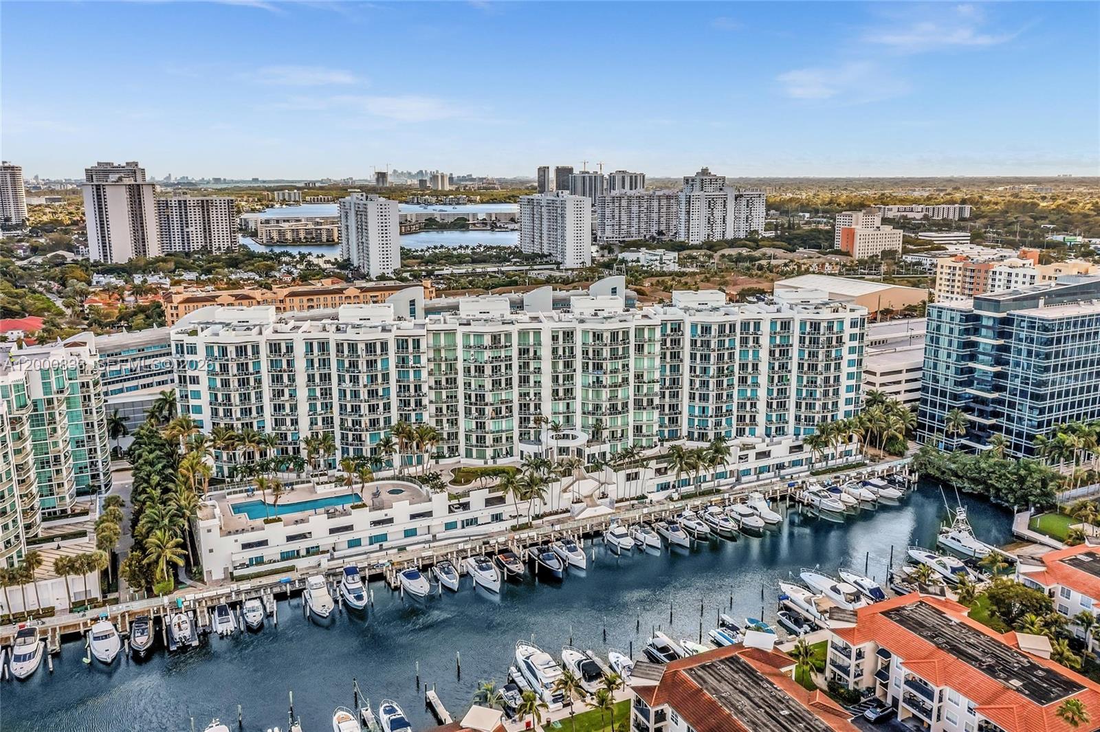 image Uptown Marina Lofts18