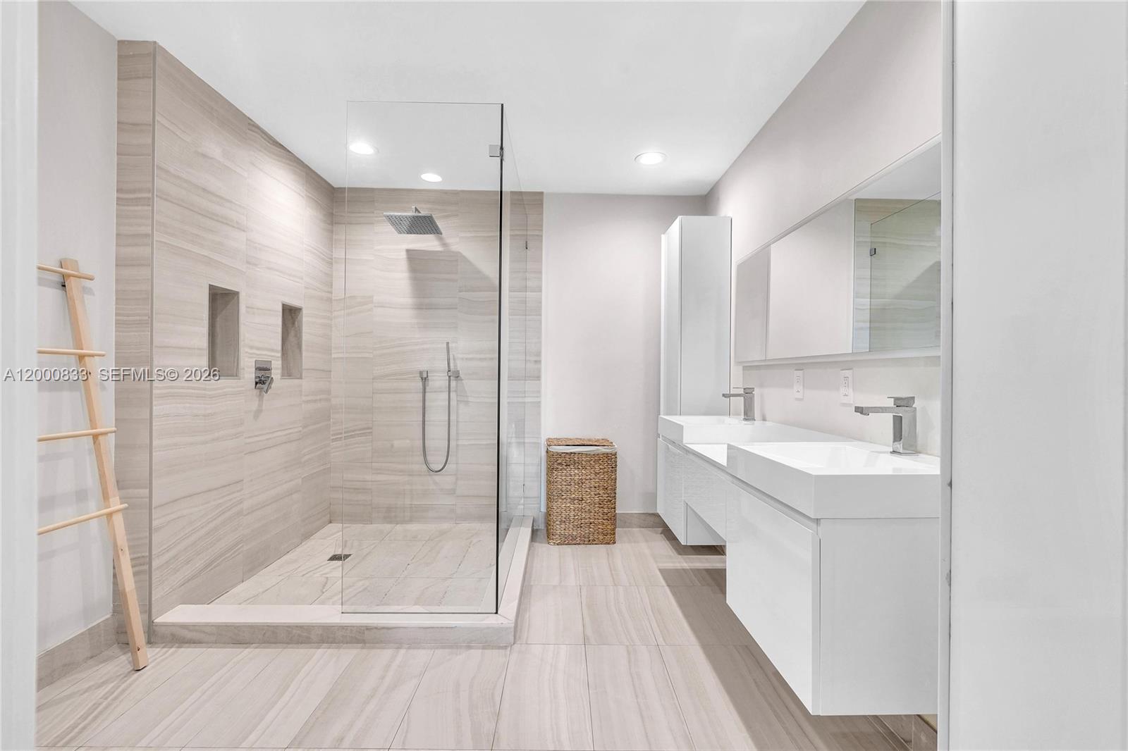 image Uptown Marina Lofts6