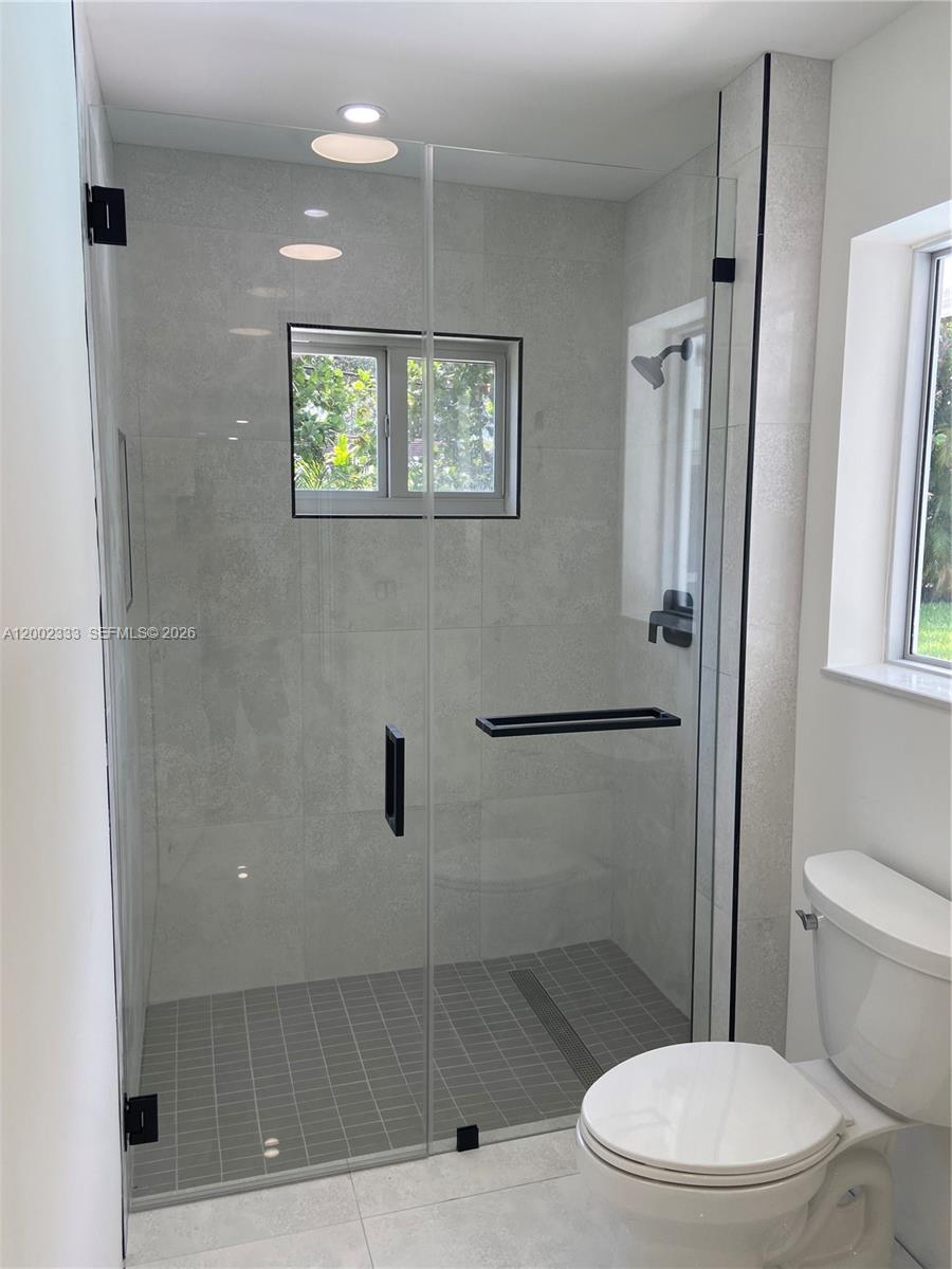 9840 SW 69th Ave Pinecrest, FL 33156