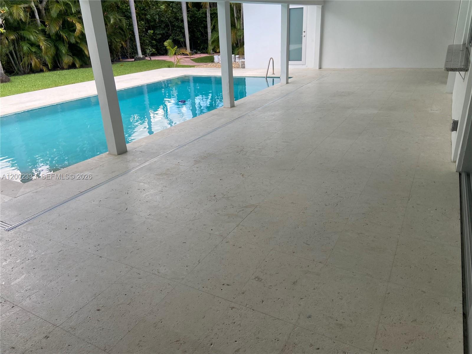 9840 SW 69th Ave Pinecrest, FL 33156