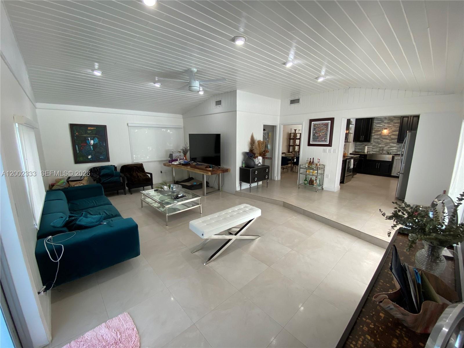 9840 SW 69th Ave Pinecrest, FL 33156