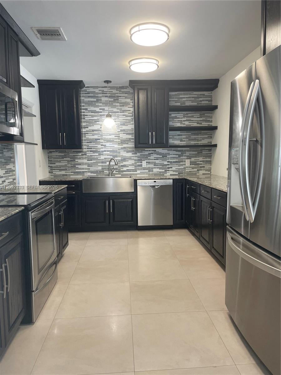 9840 SW 69th Ave Pinecrest, FL 33156