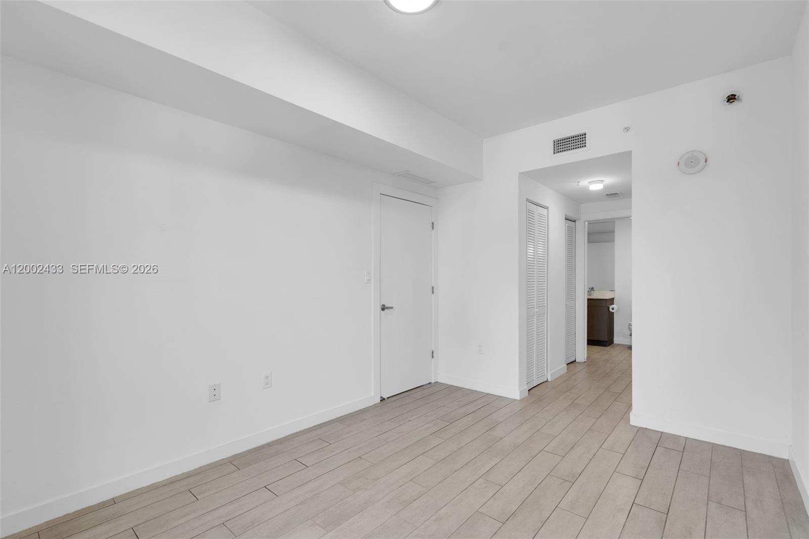 image 26 Edgewater12
